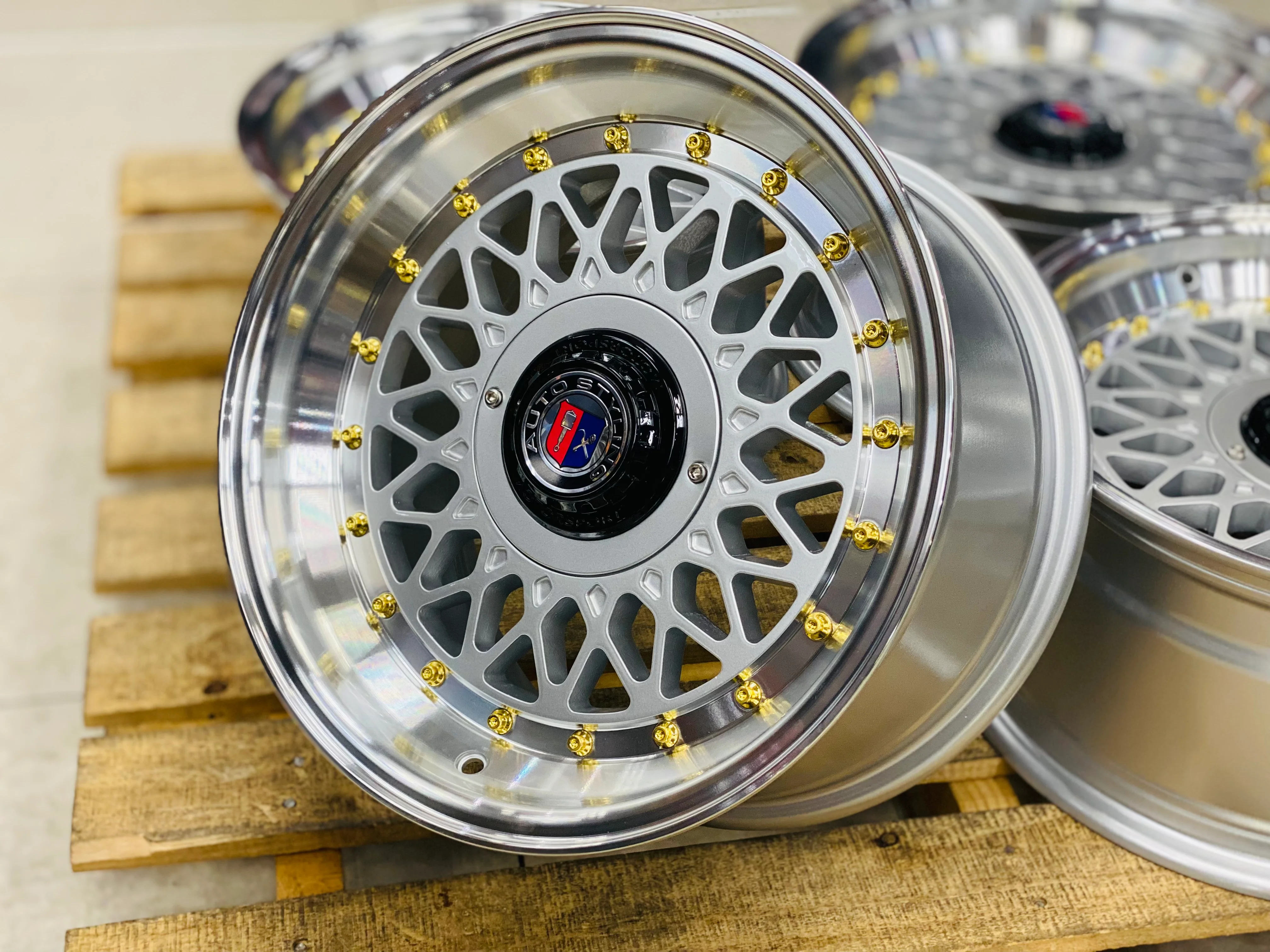 15” AS-P/MESH 4/100 5/100 SILVER + GOLD STUD - Image 7