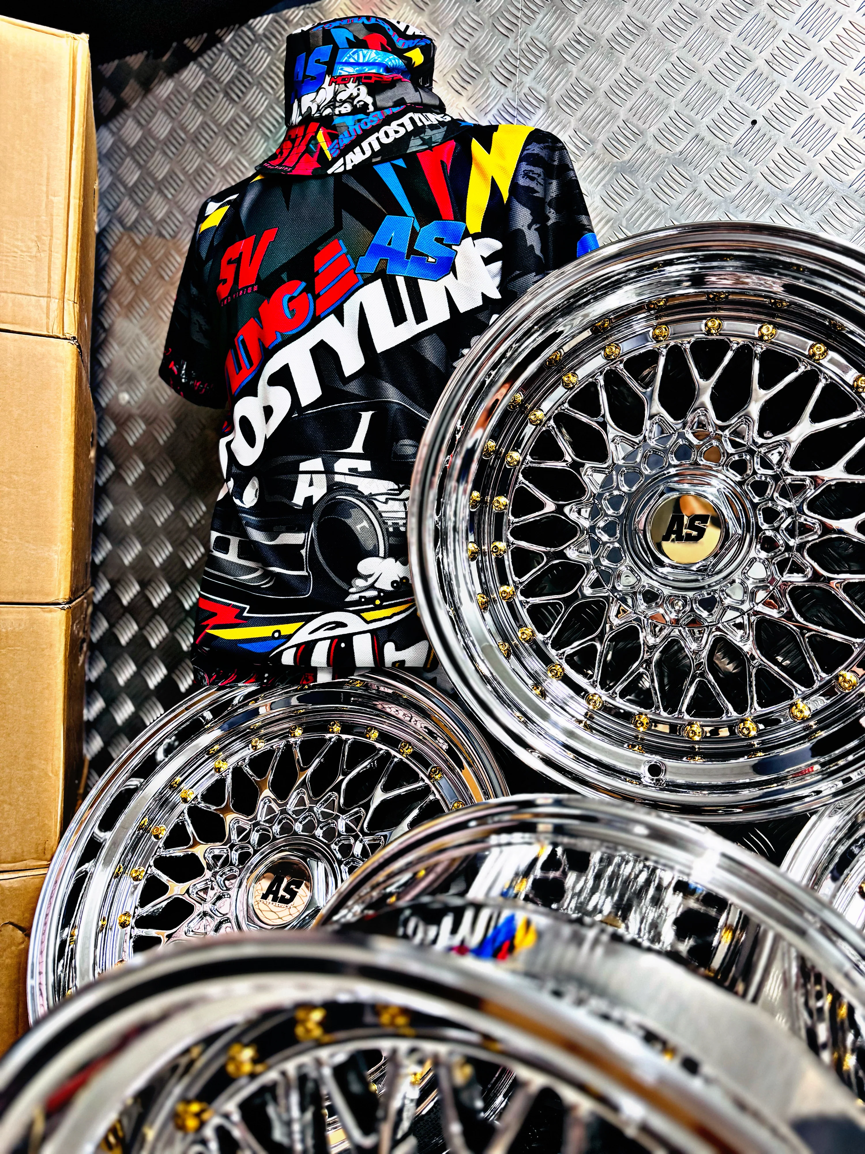 17” AS® Mesh chrome 4x100 & 5x100 10j rear GOLD STUDS - Image 45