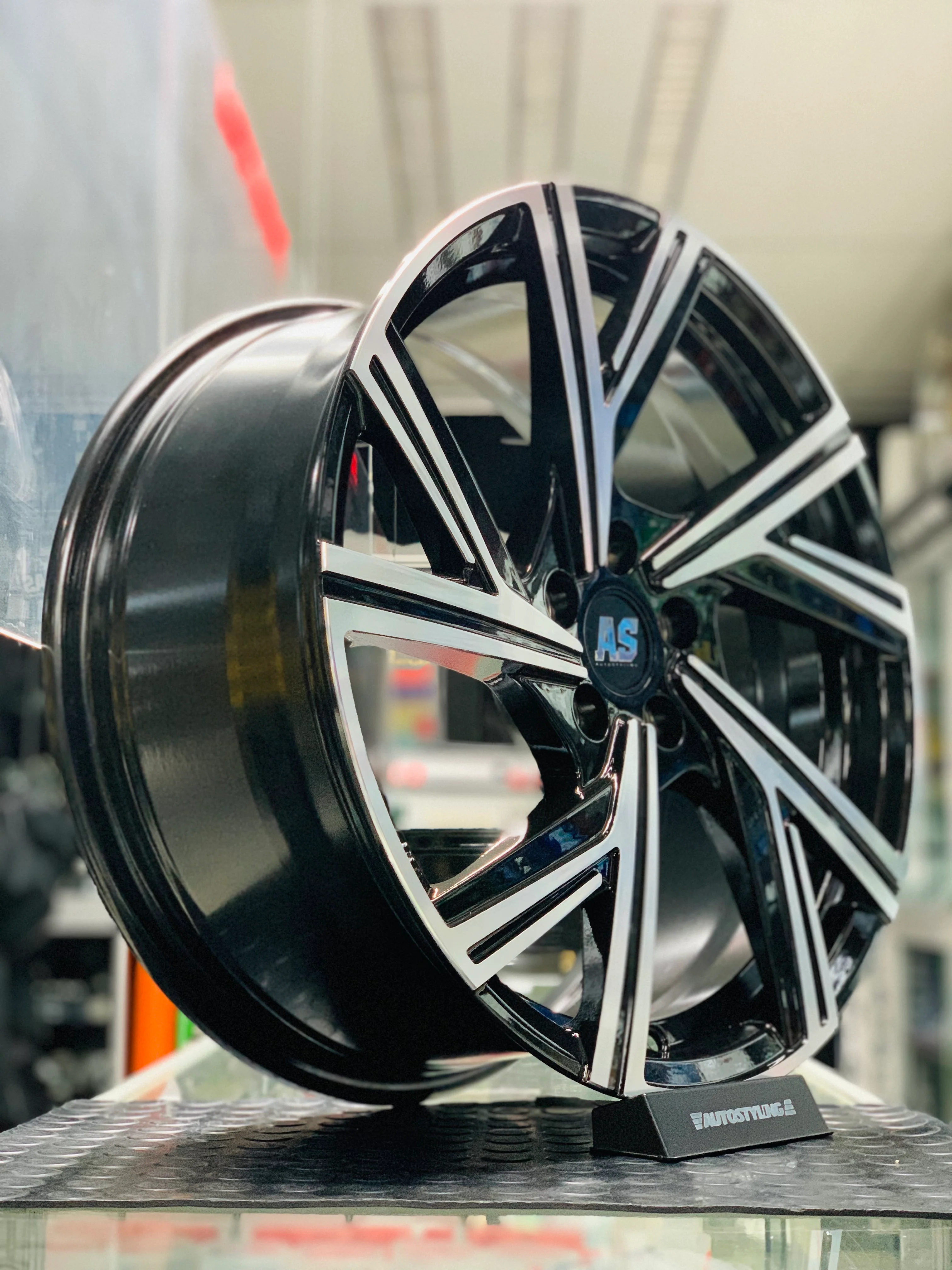 17” AS 2004 GTI POLO - Image 2