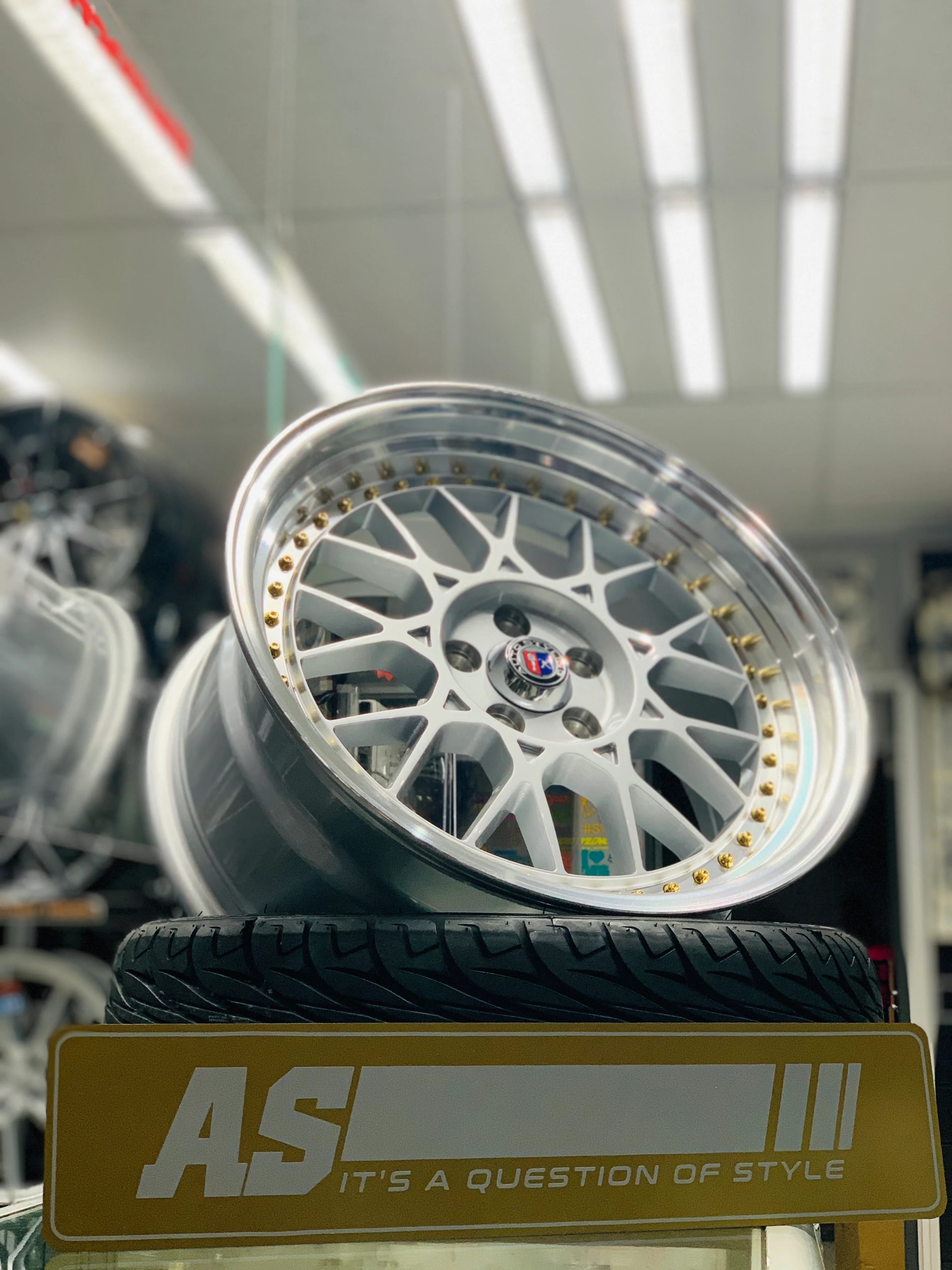17” AS- 889 5/100 SILVER NARROWS