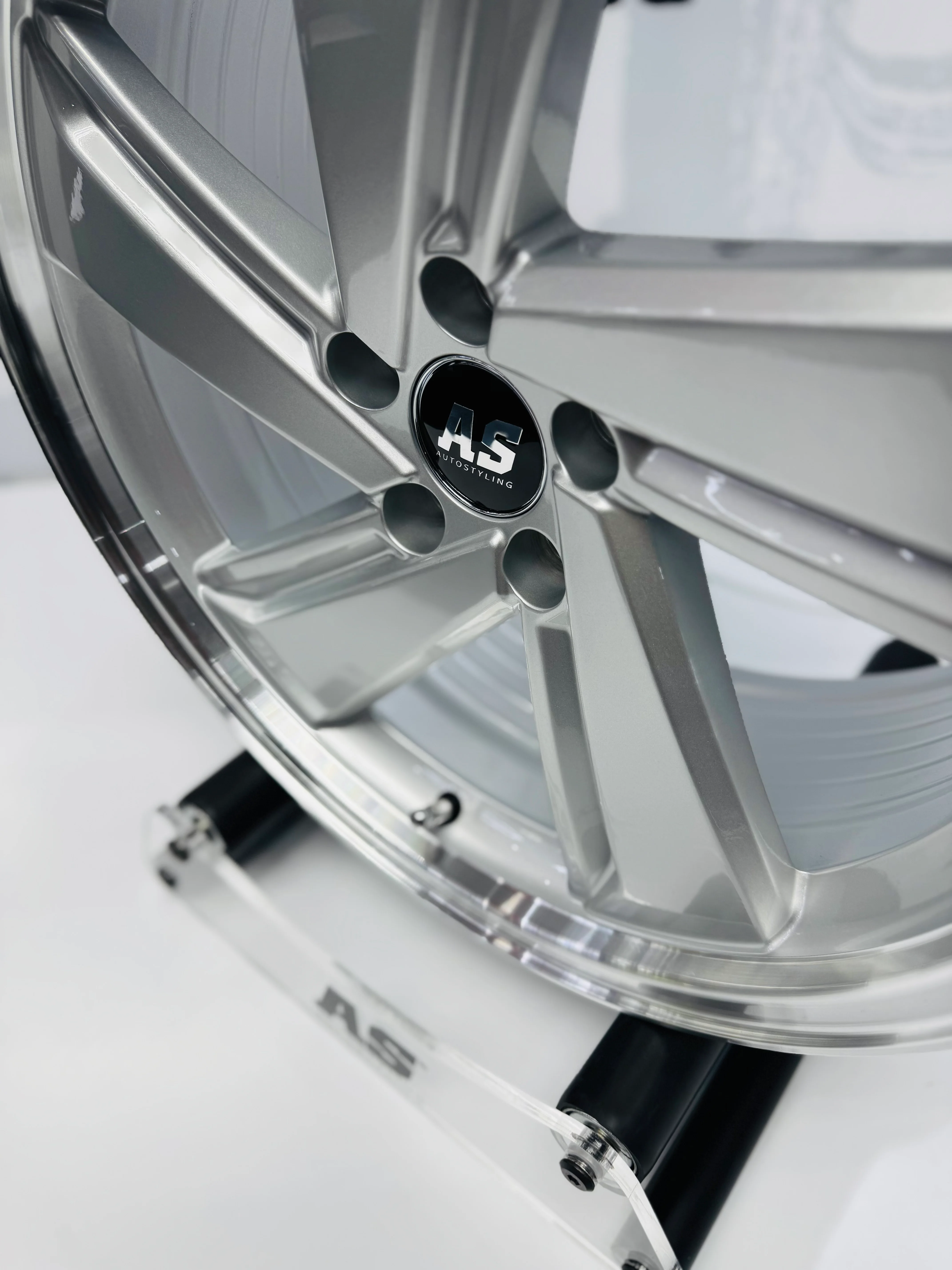 17” AS- MILTON DISHED 5/100 SILVER RIMS - Image 8