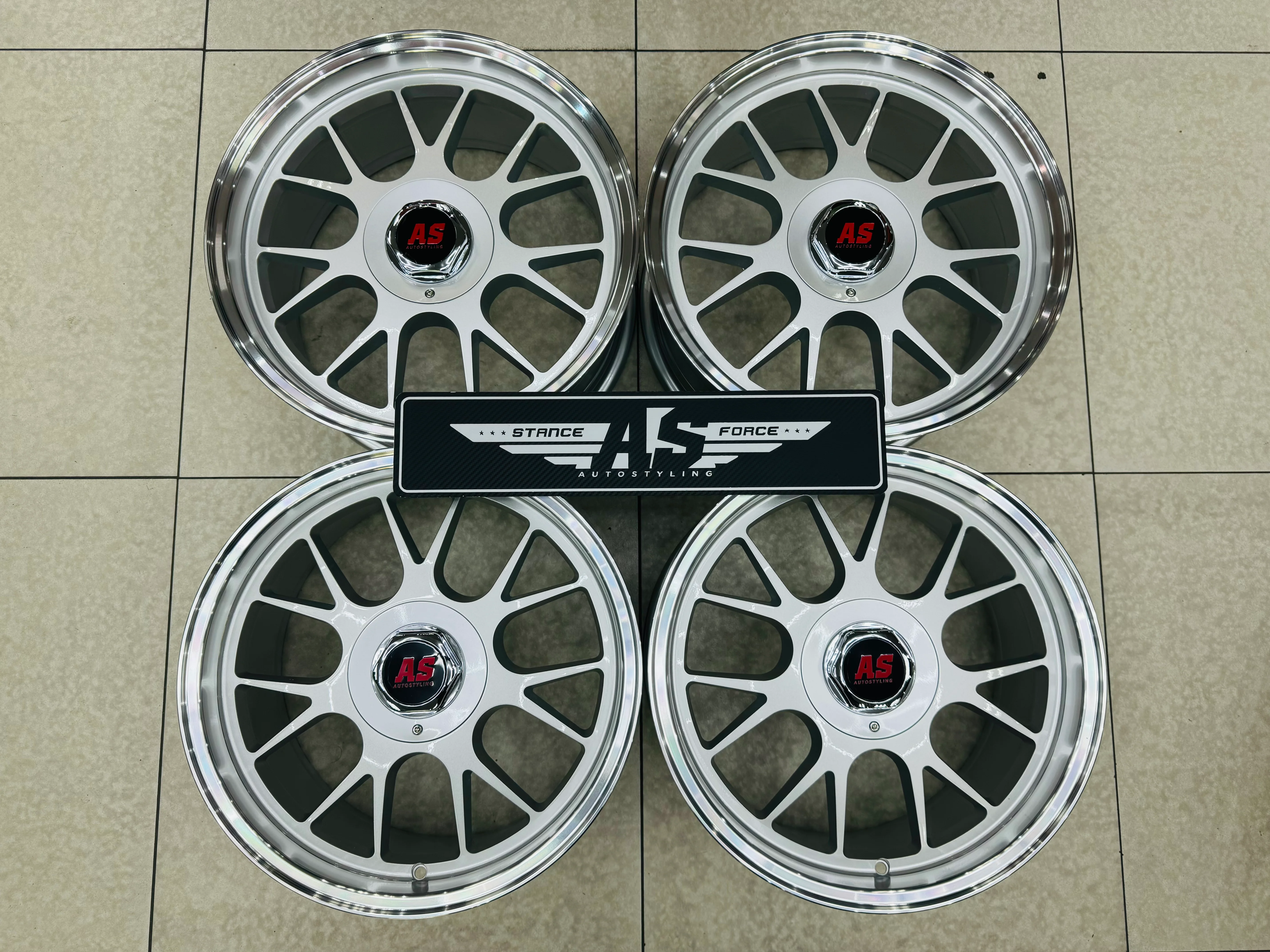 17” HOCK R SILVER 9x100