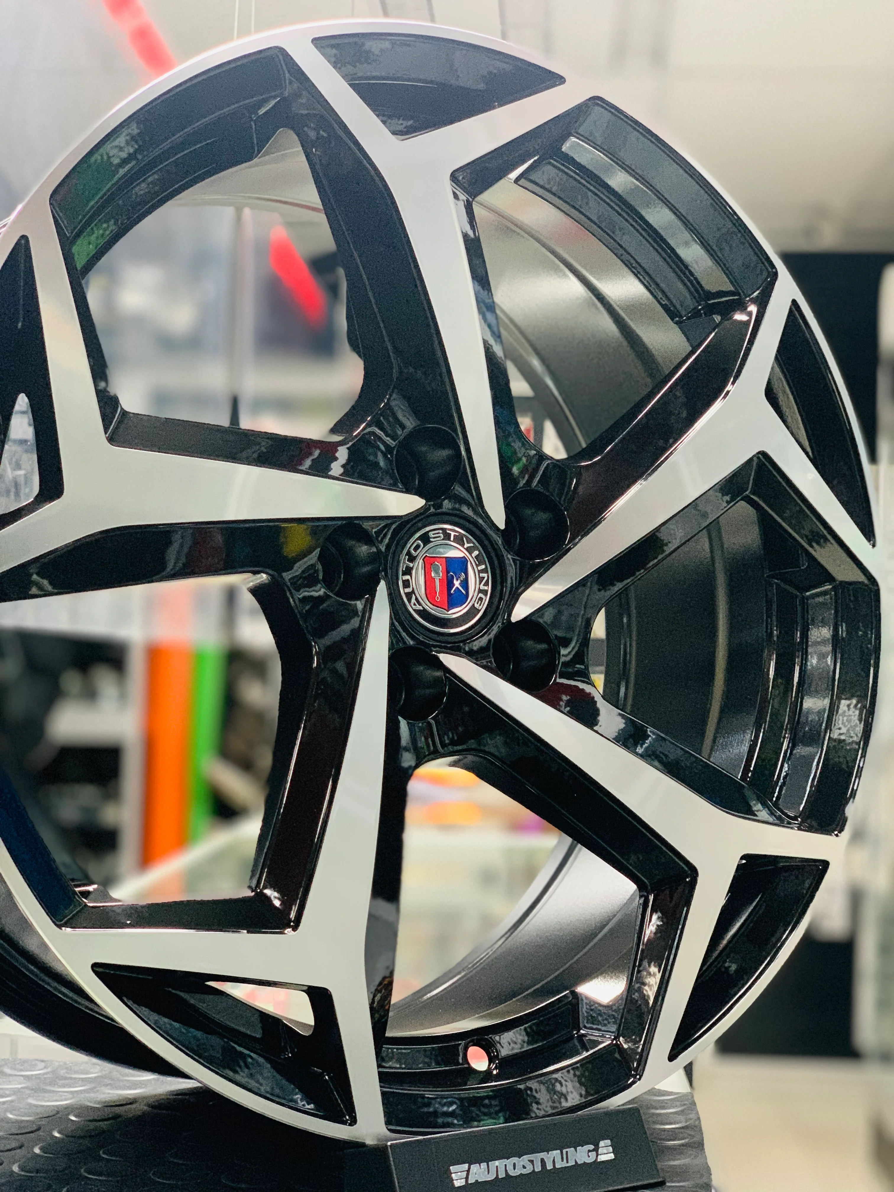 17” POLO8 AW 5/100 - Image 2