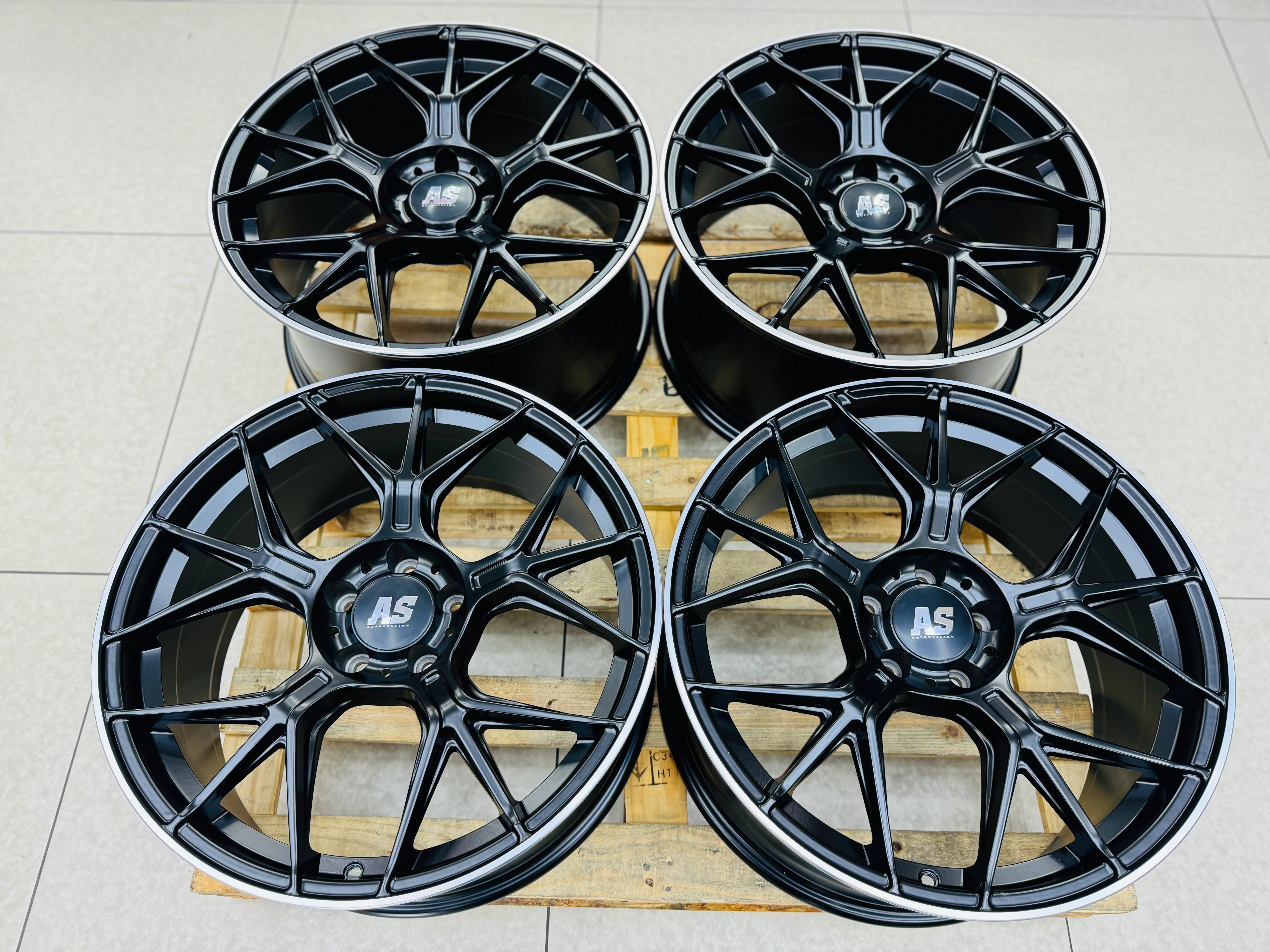 18” AS- AMG GT  5/112 SATIN BLACK - Image 4