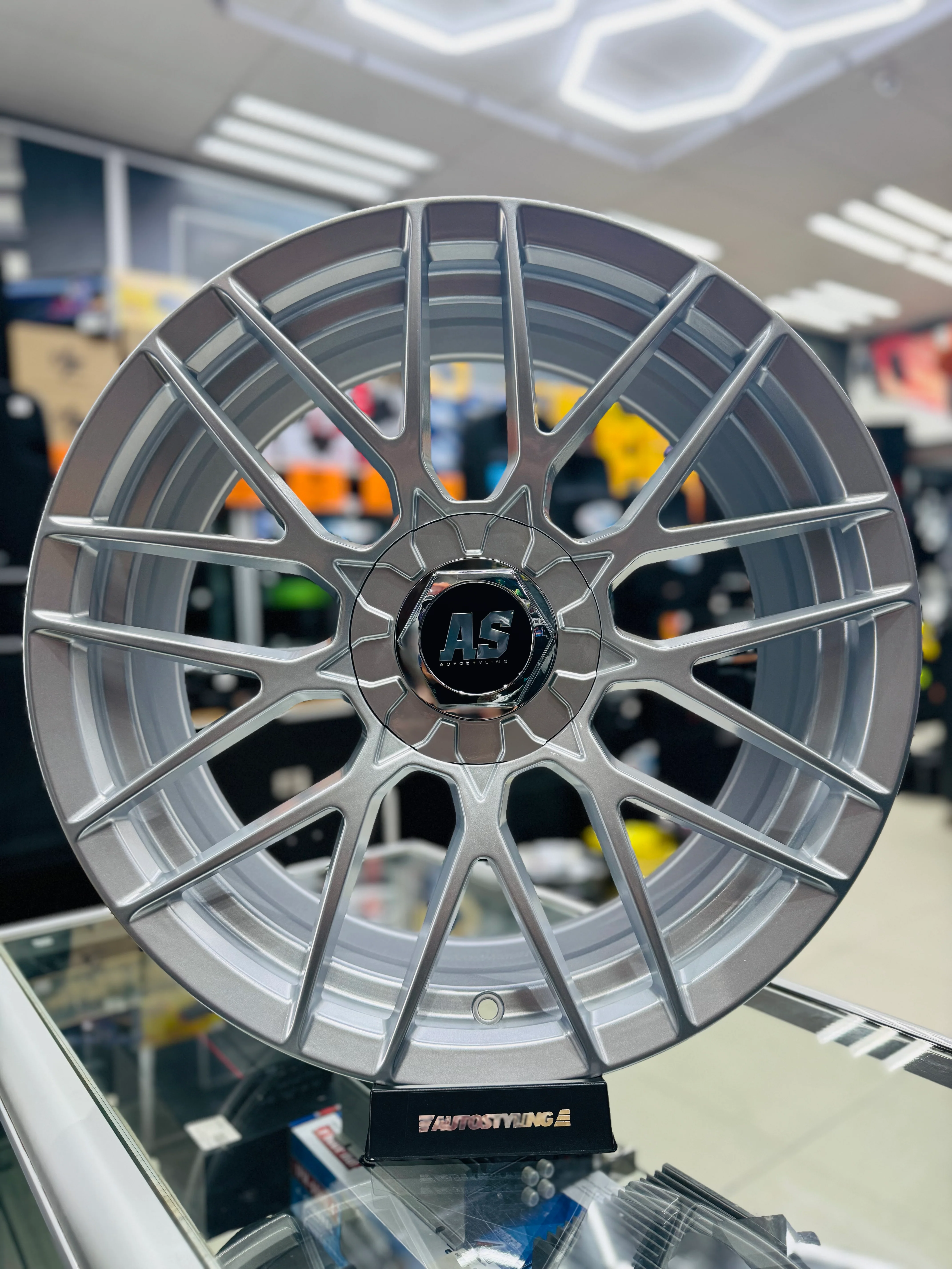 18” AS- RSE 5/100 5/114 SILVER - Image 2