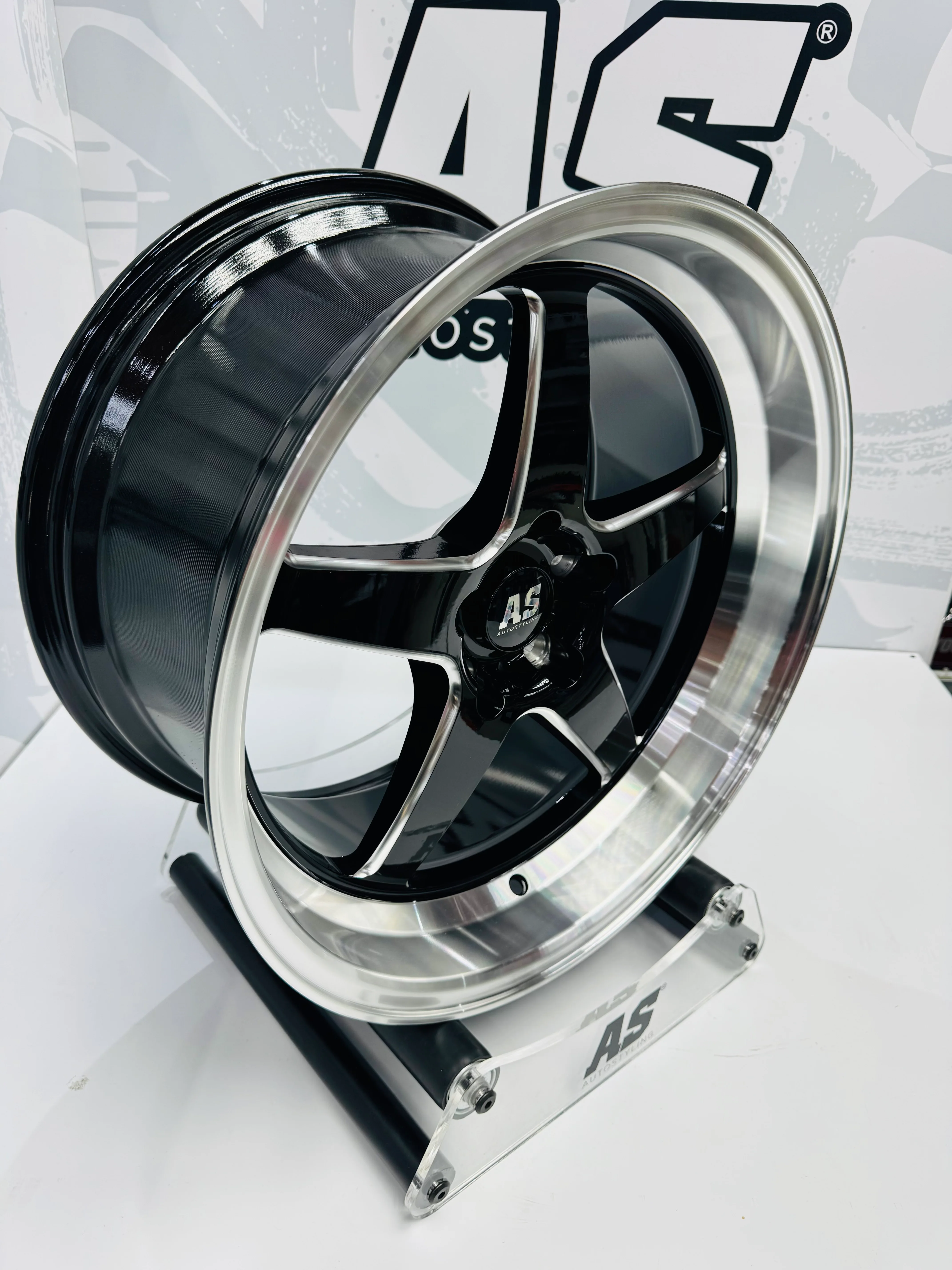 18” F99ZX307 5/114 BLACK with SILVER MILLING SILVER DISH - Image 4