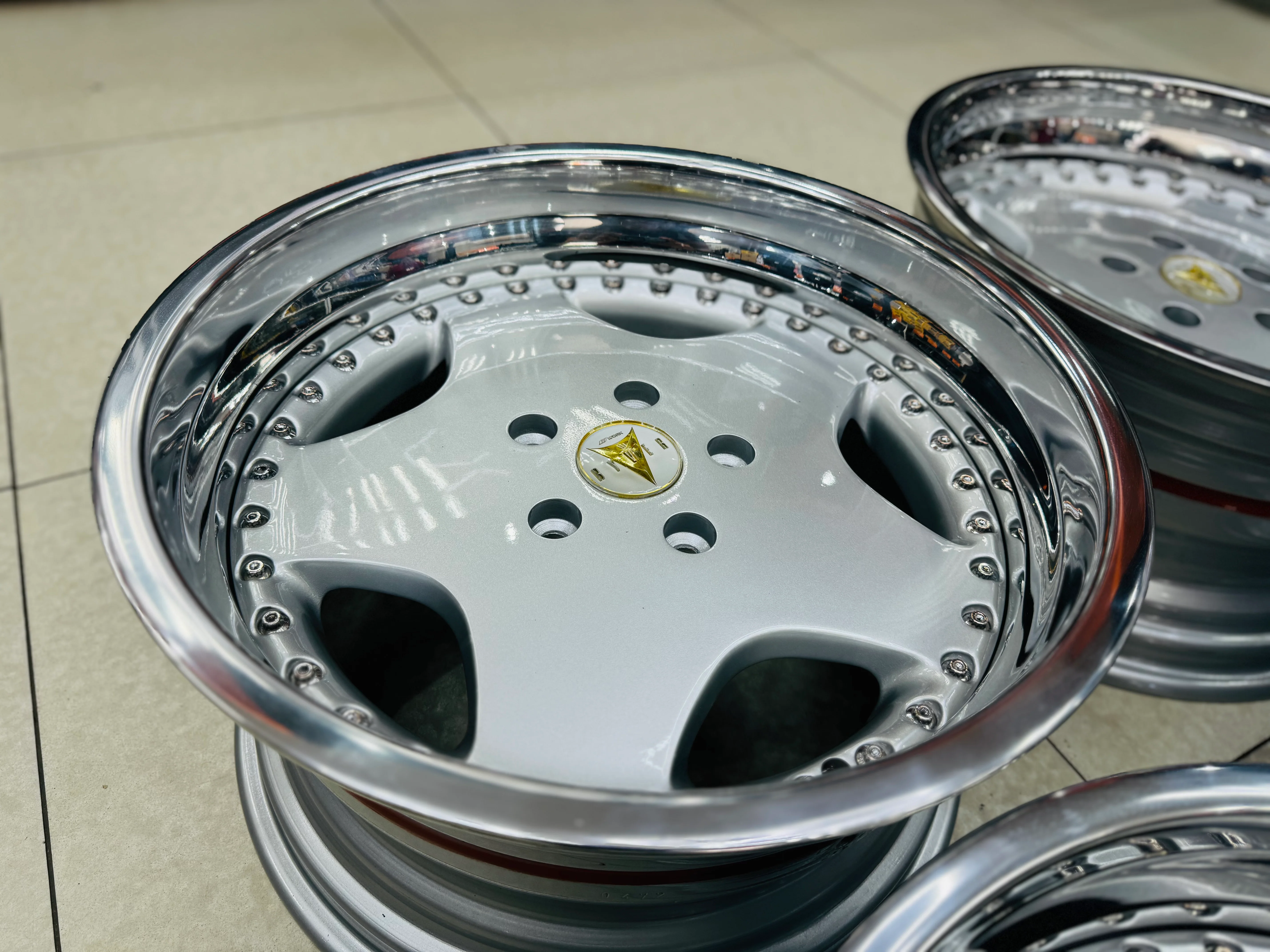 18” WORK RYVER 3 pce split wheels 5x120  pcd - Image 13