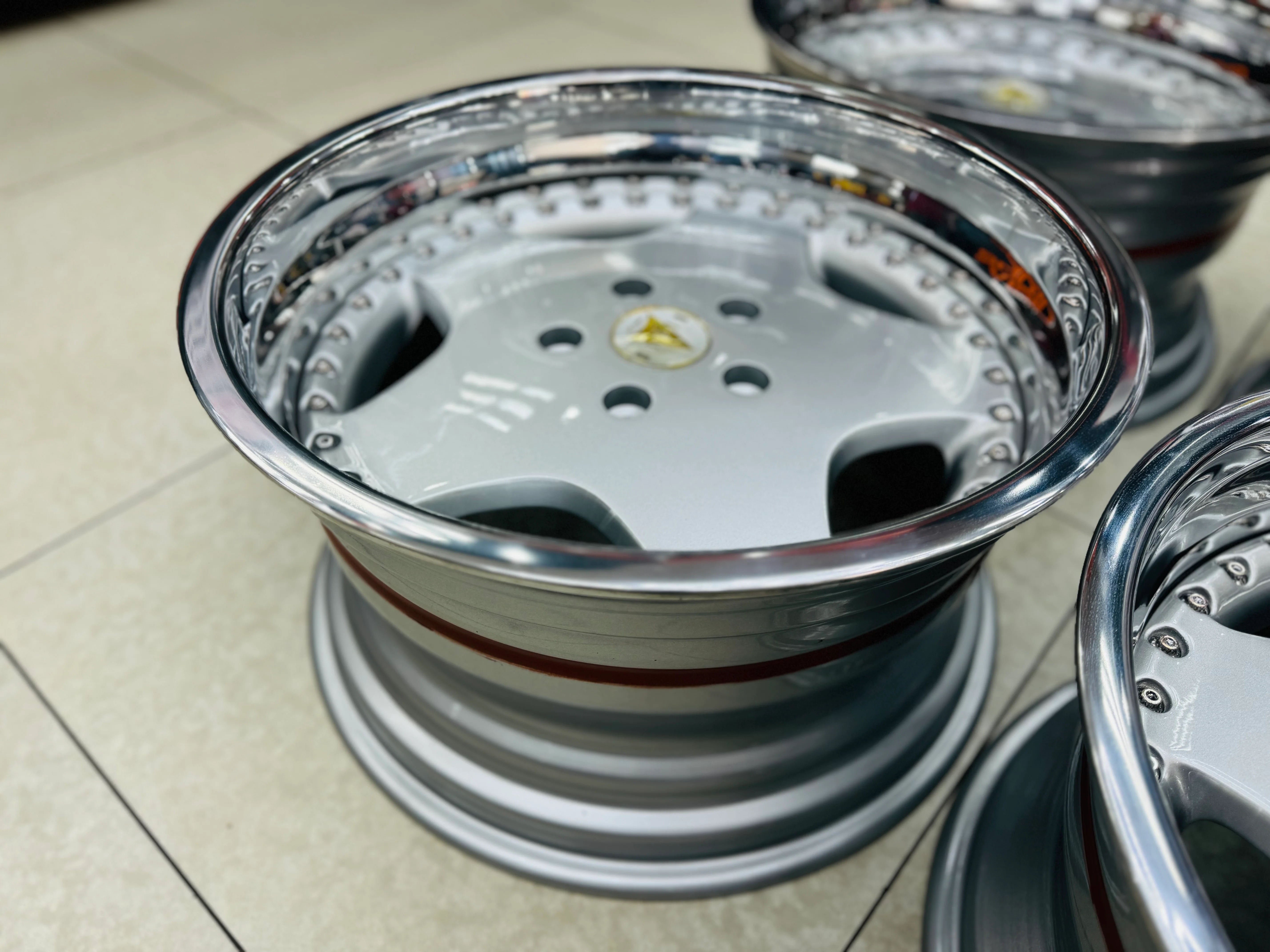 18” WORK RYVER 3 pce split wheels 5x120  pcd - Image 4