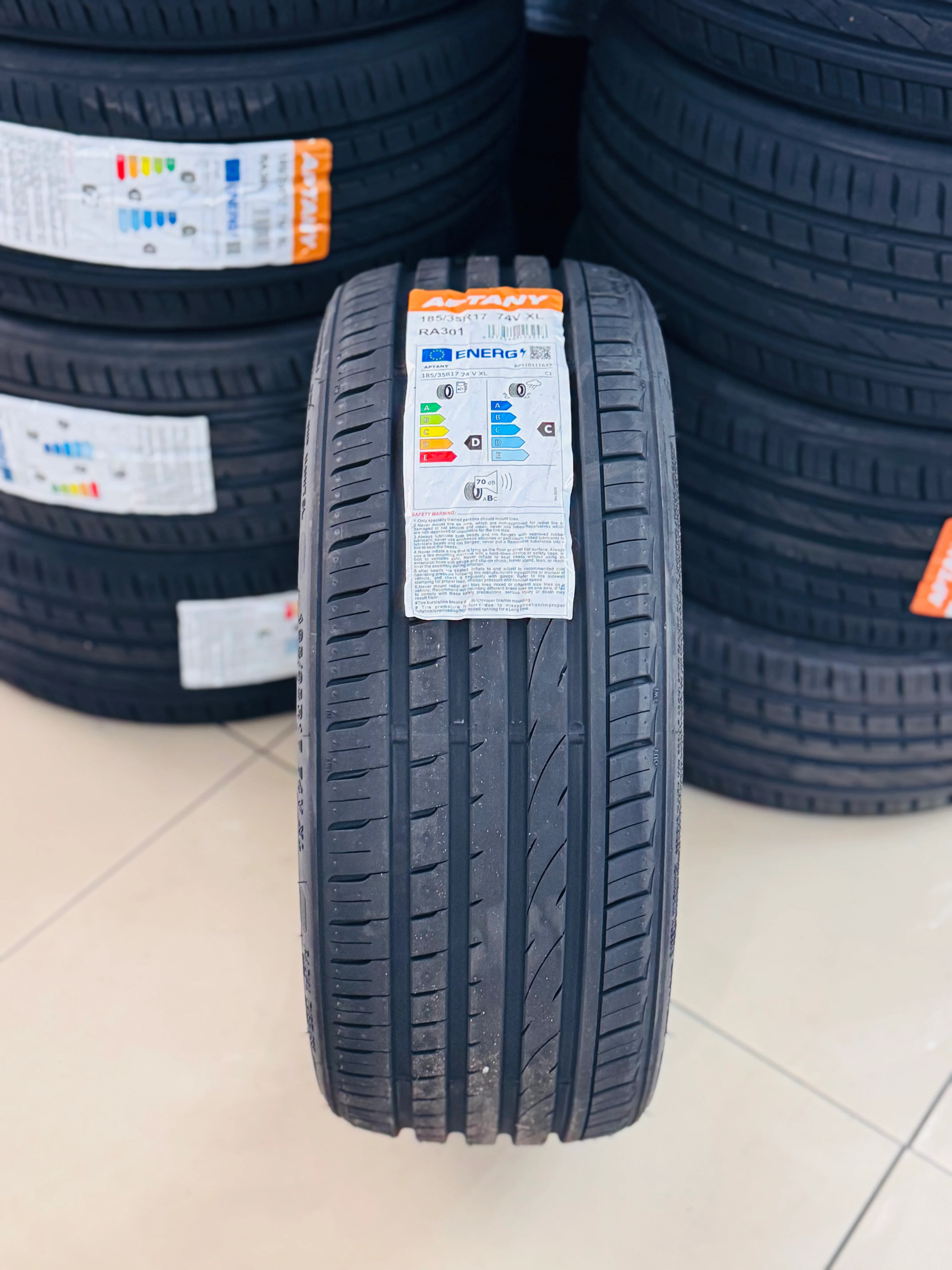 185/35/17 APTANY TYRE