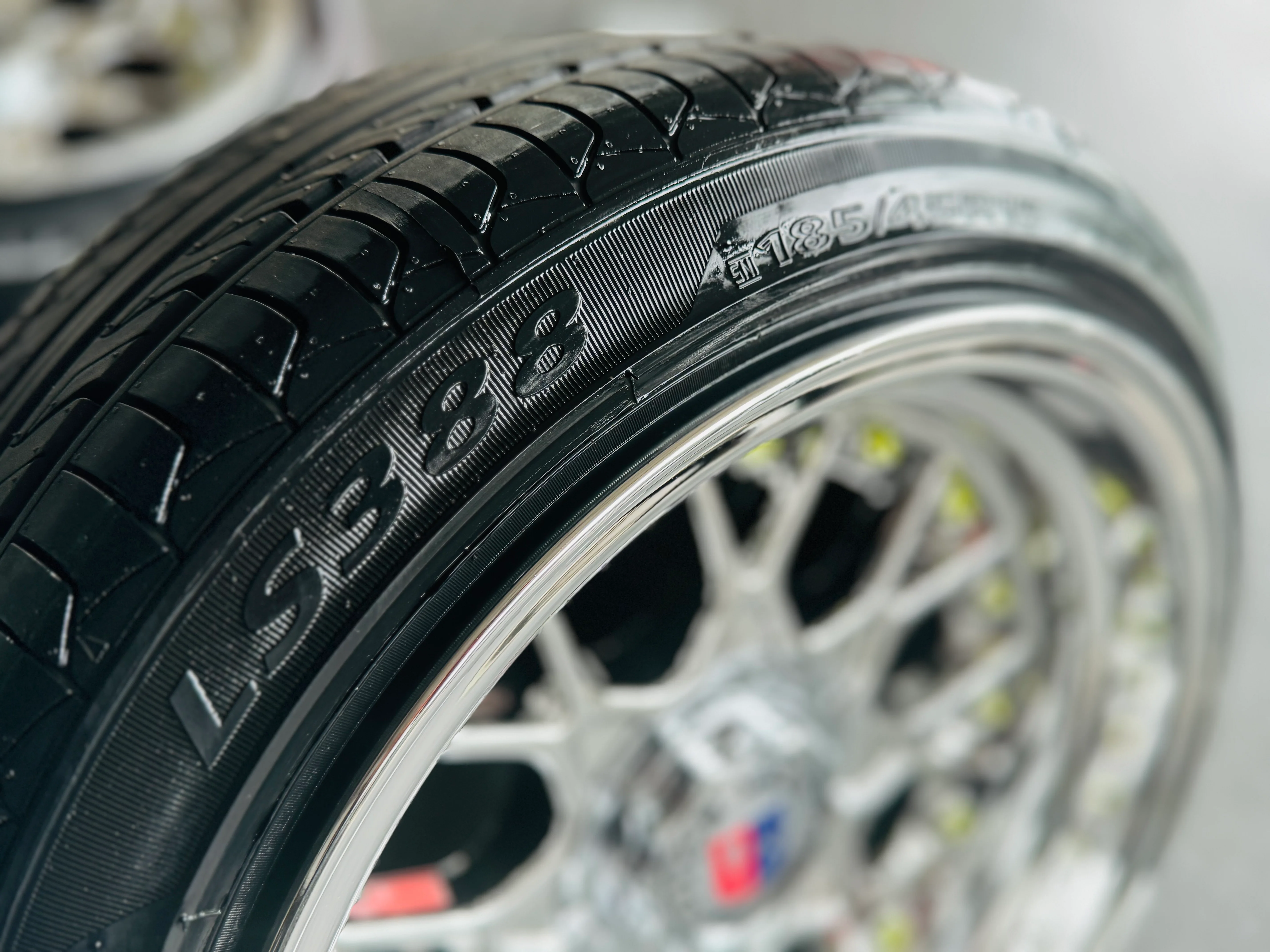 185/45/15 LANDSAIL LS388 STRETCH TYRE - Image 2