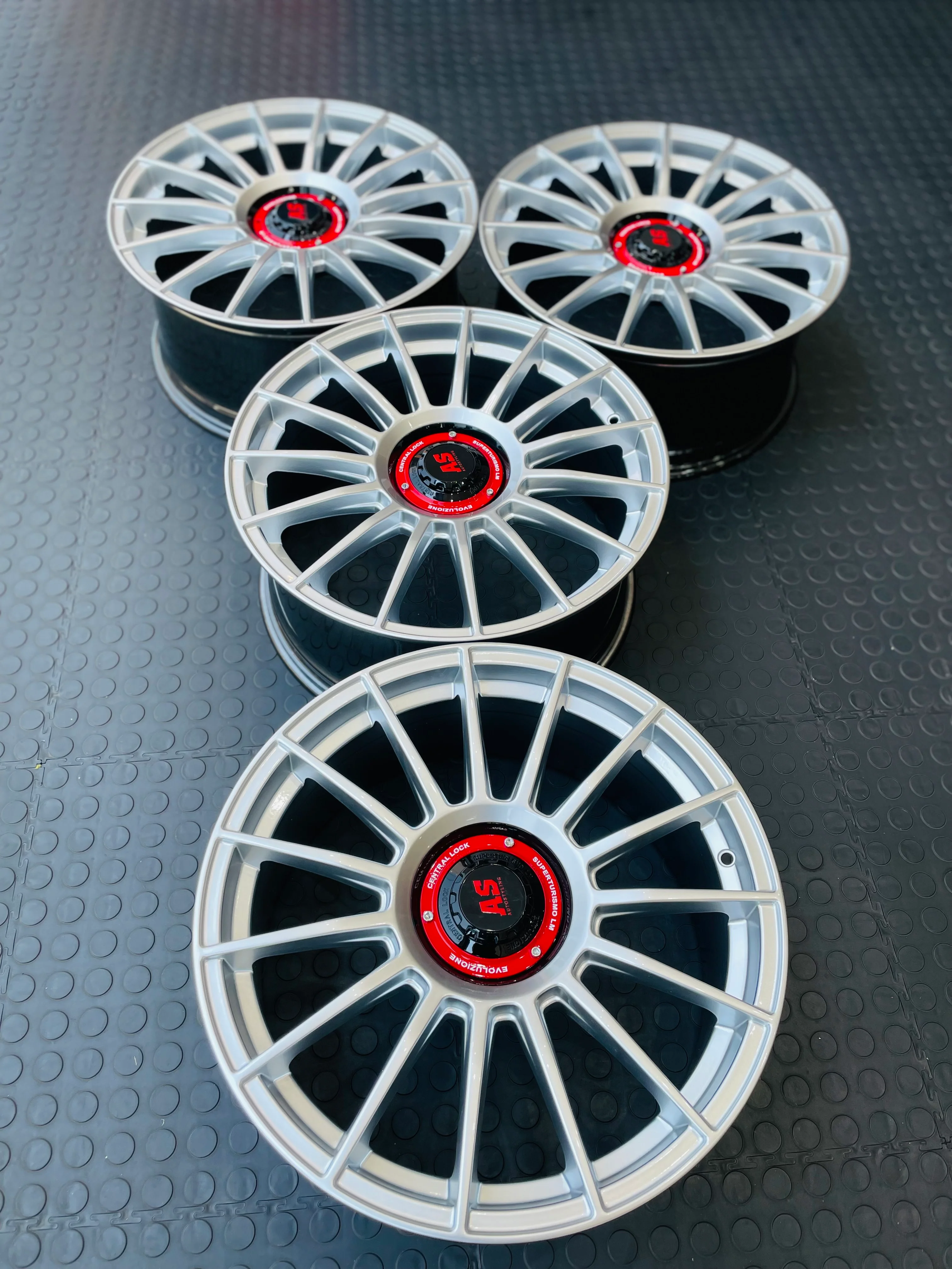 19” AS-SUPERTURISMO 5/112 & 5/100 multi pcd SILVER - Image 8