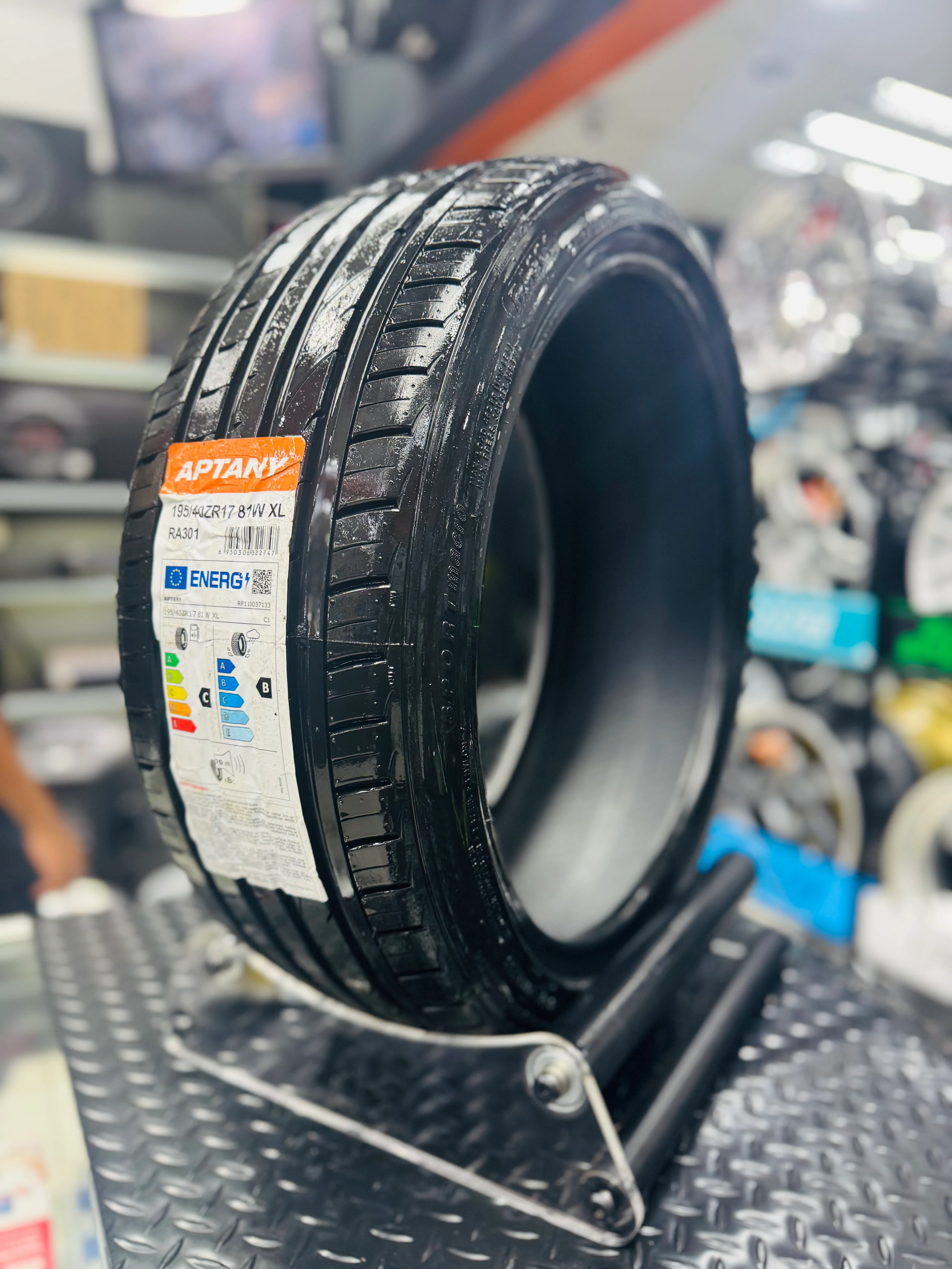 195/40/17 APTANY TYRE - Image 5