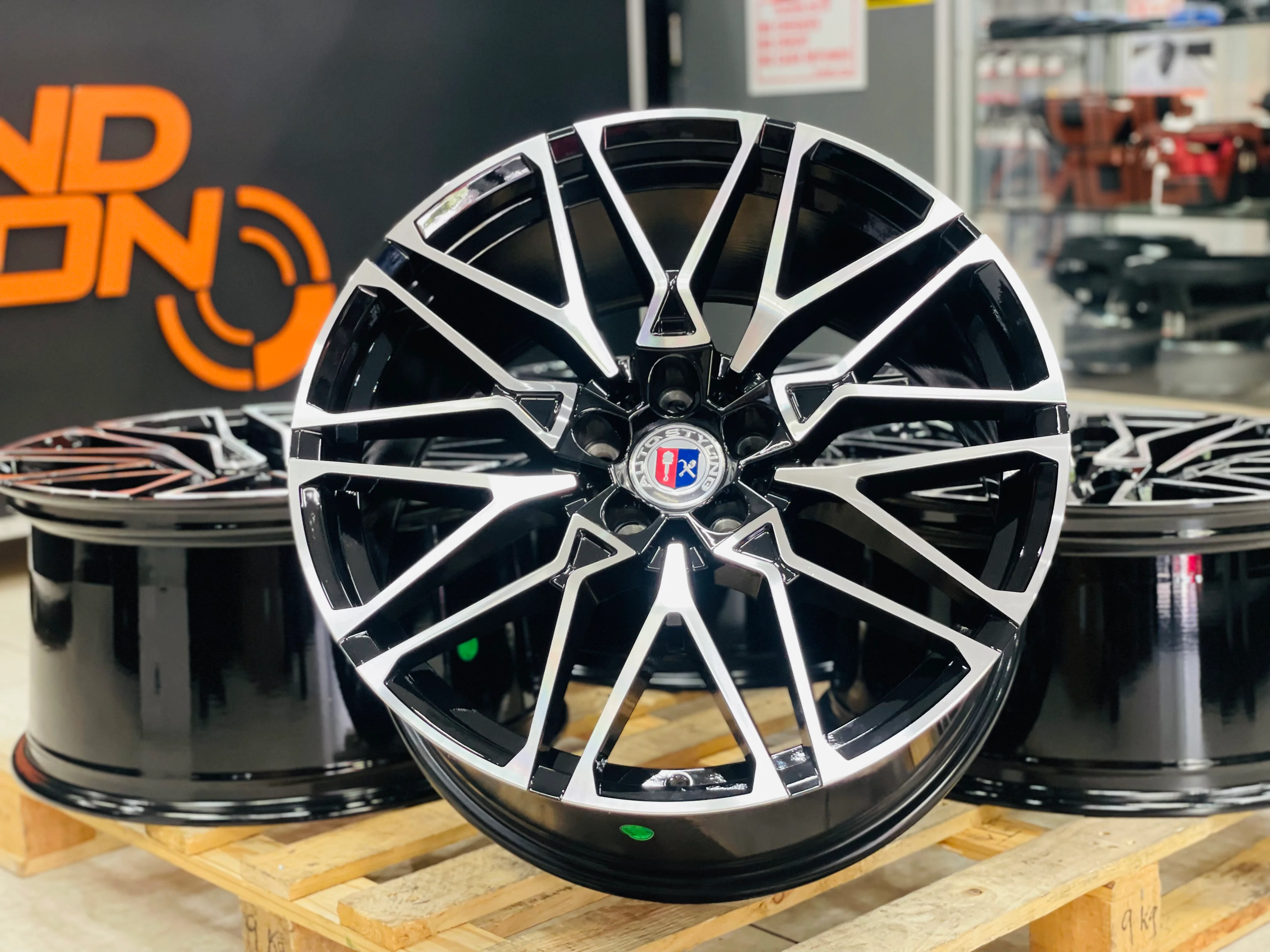 20” AS- BM X5 5063 5/120 BLACK MACHINE FACE - Image 2