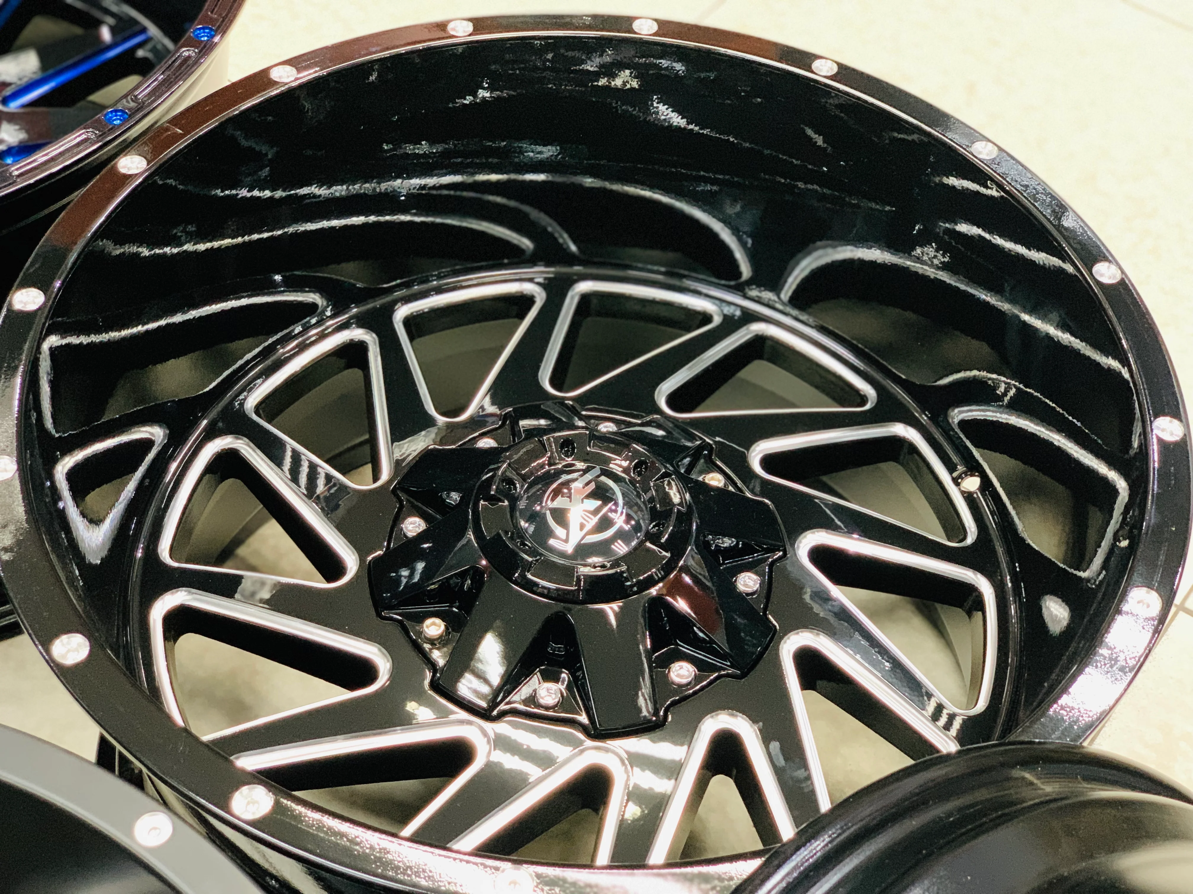 20” AS-F66109 20X12J GLOSS BLACK/ SILVER - Image 3