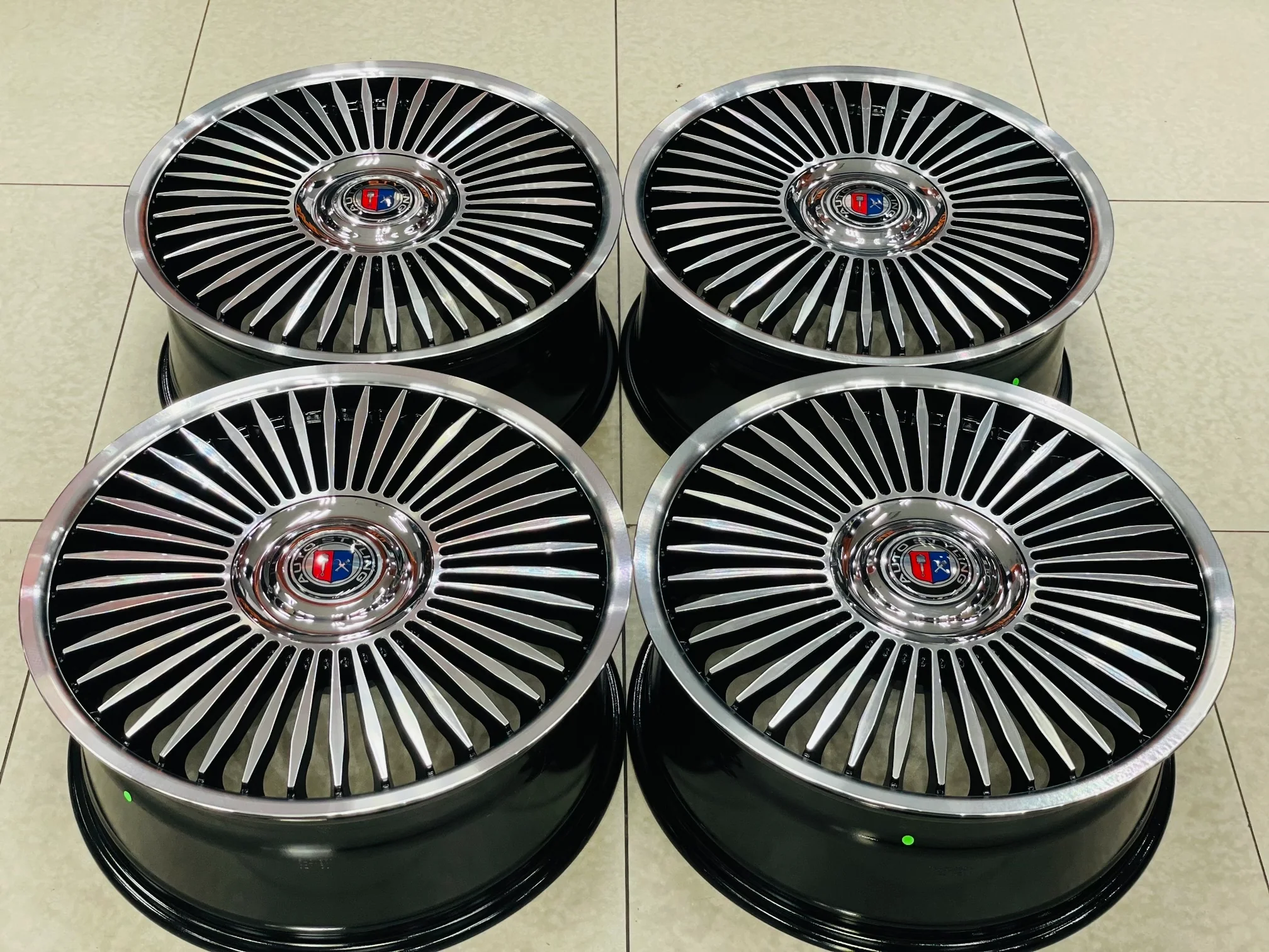 20” AS-ROLLS 5/112 BLACK MACHINE FACE - Image 3