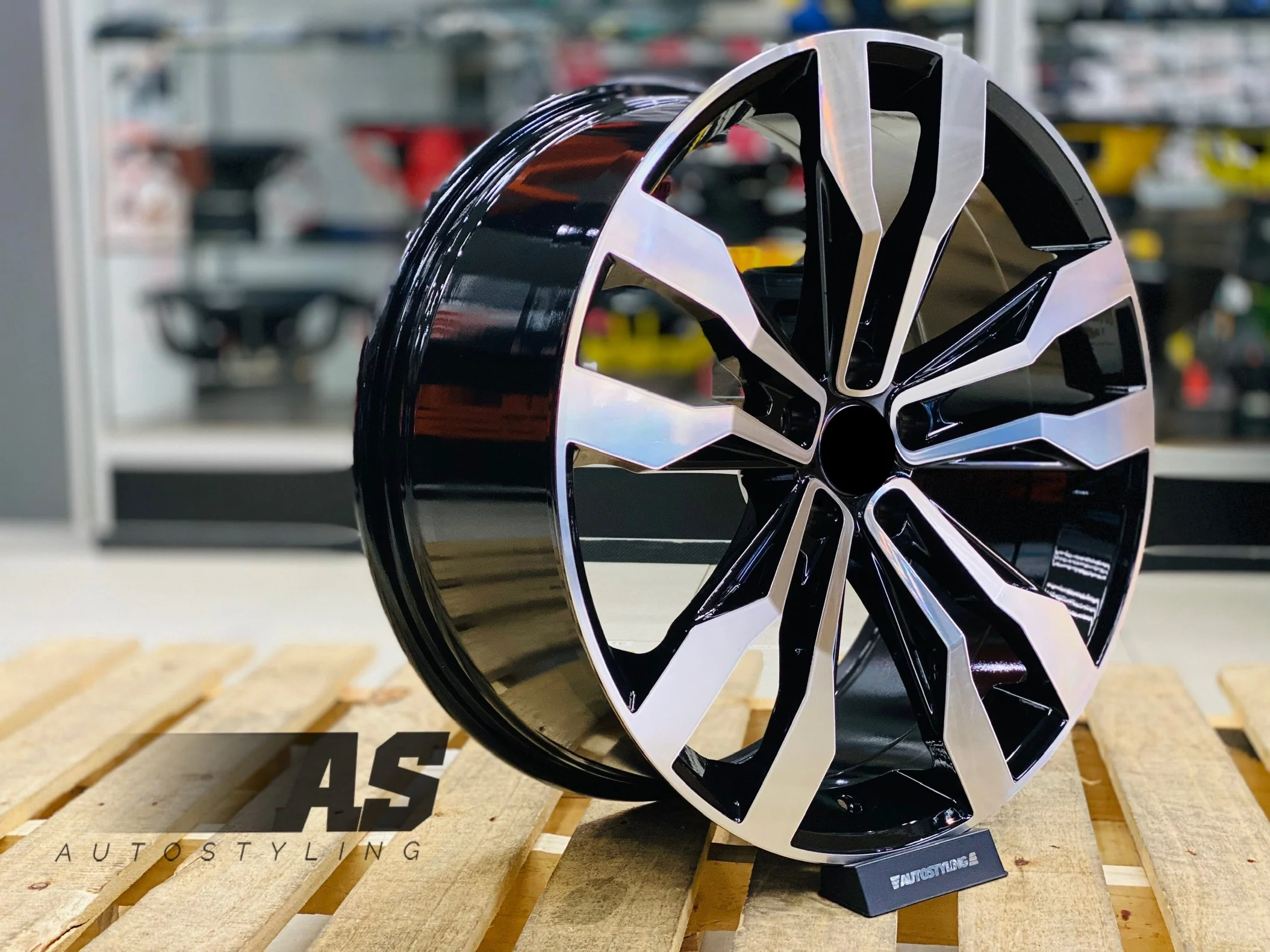 20” AS- TIG 5/112 BLACK MACHINE FACE