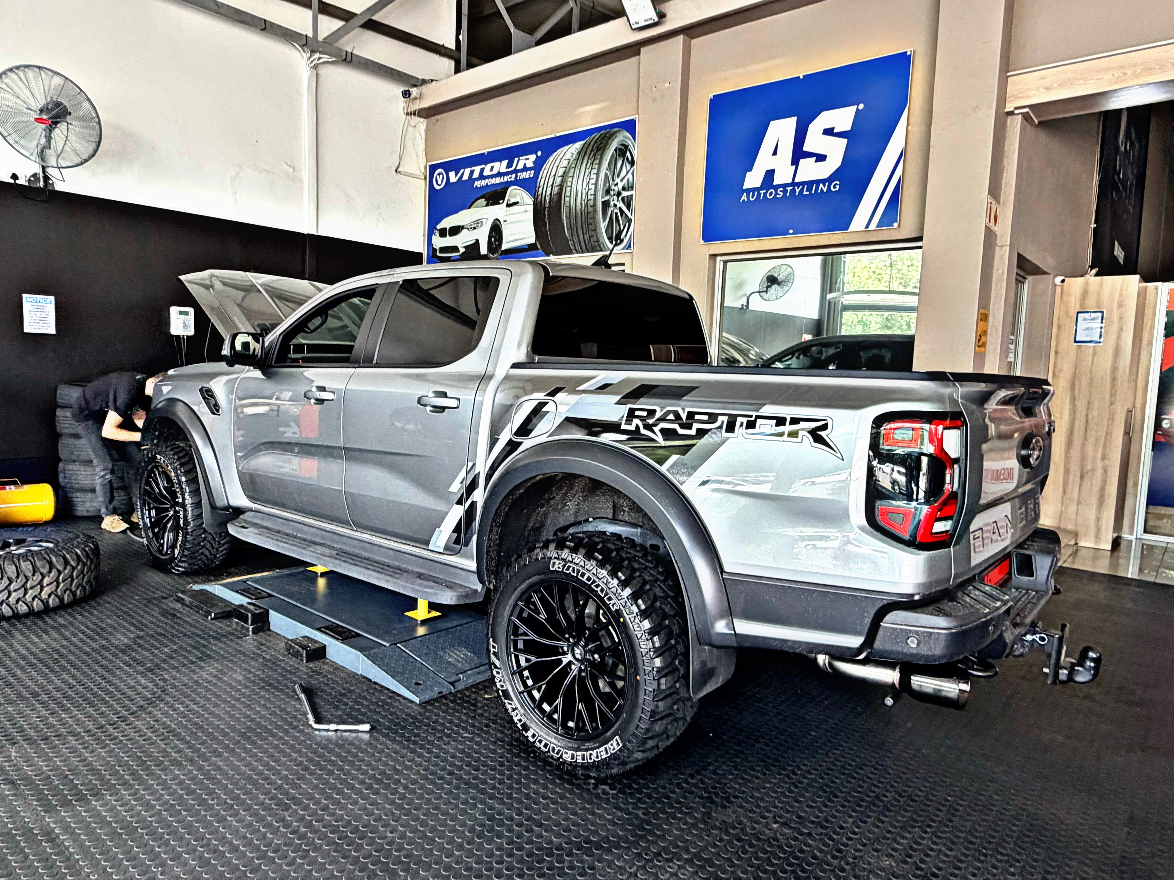 20” CONCAVO SERIES 874 SATIN BLACK BAKKIE RIMS 6/139 PCD - Image 10
