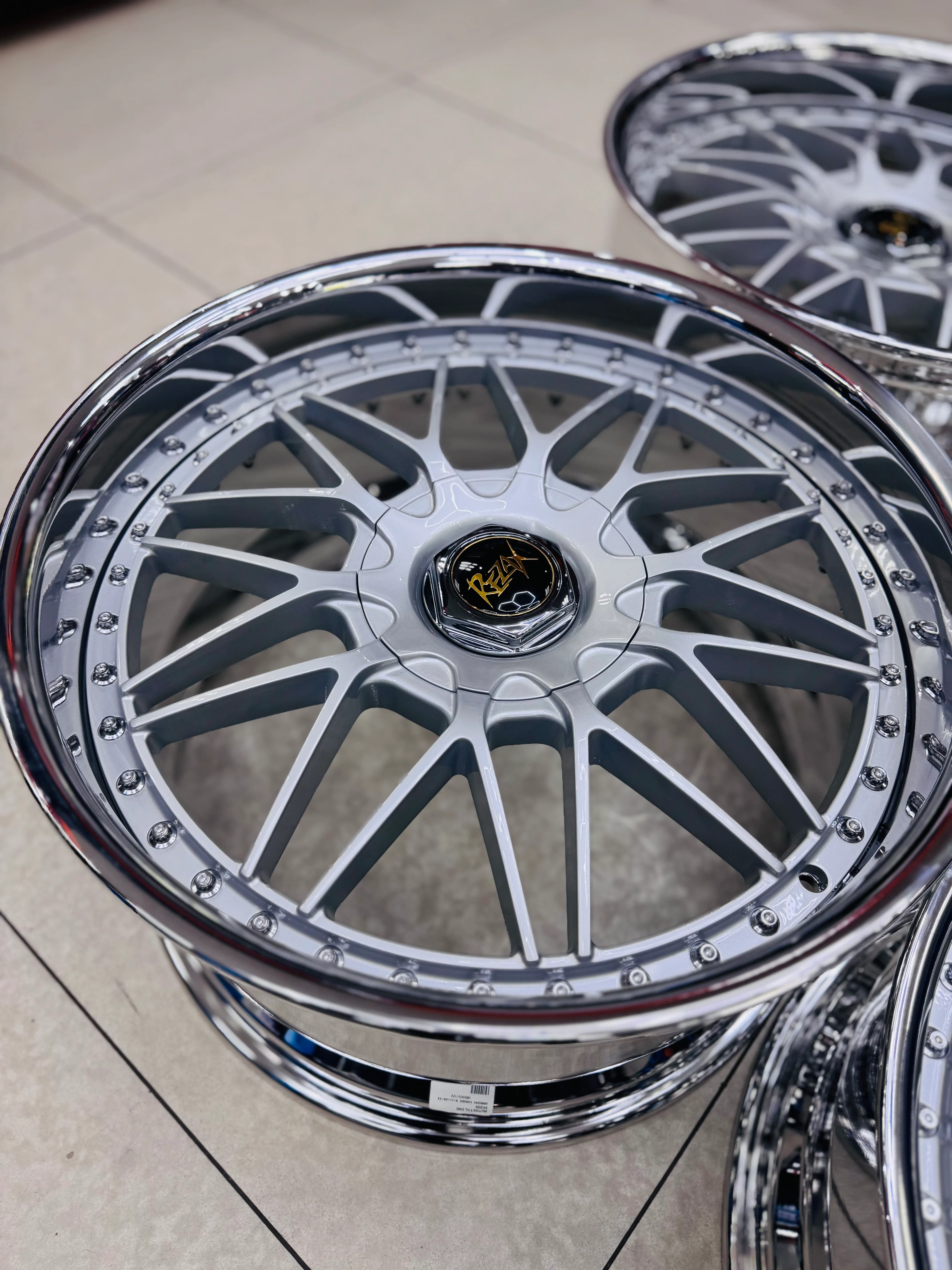 20” REZAX 2pce split forged  wheels - Image 9