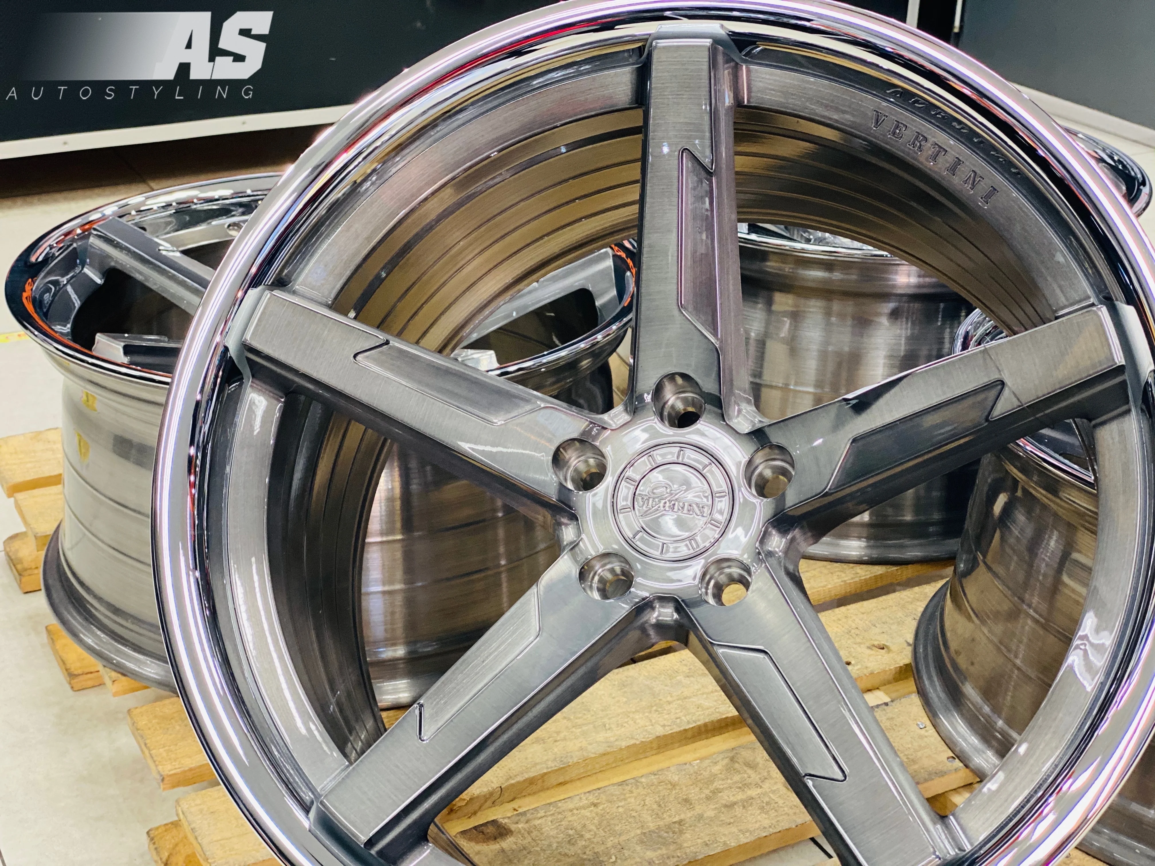 20” VERTINI RF 1.7  NISSAN SKYLINE - Image 5