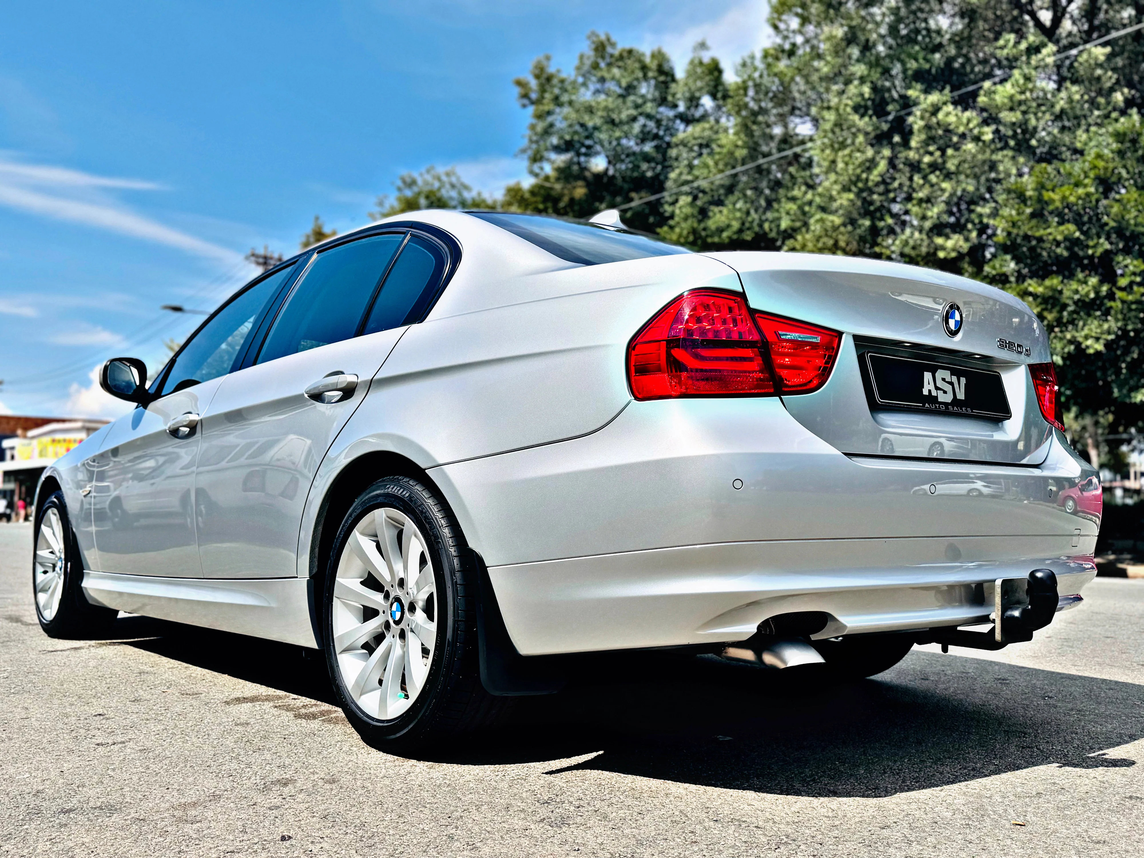 2010 E90 320D - Image 5
