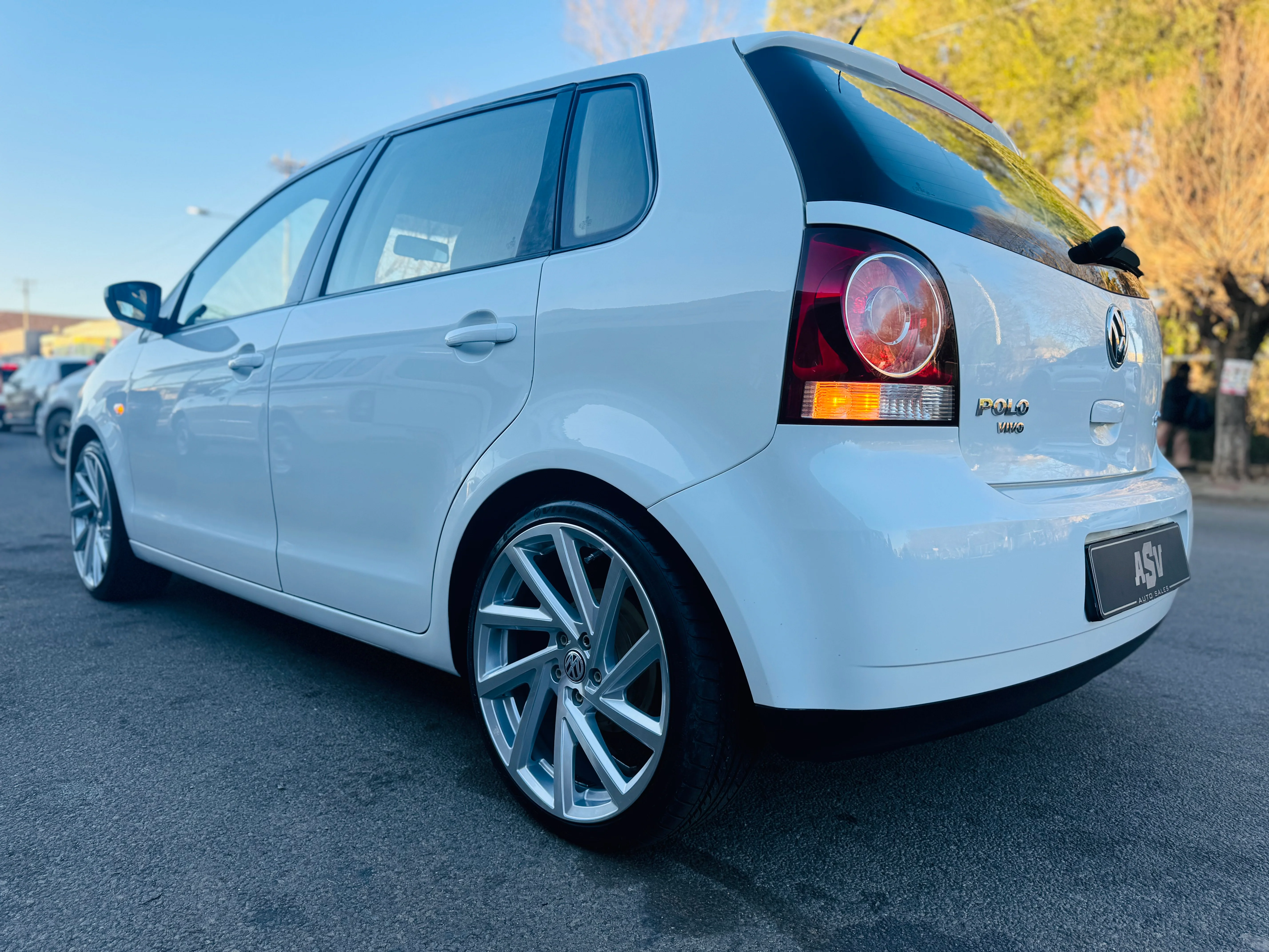 2015 POLO VIVO 1.4 TRENDLINE - Image 14