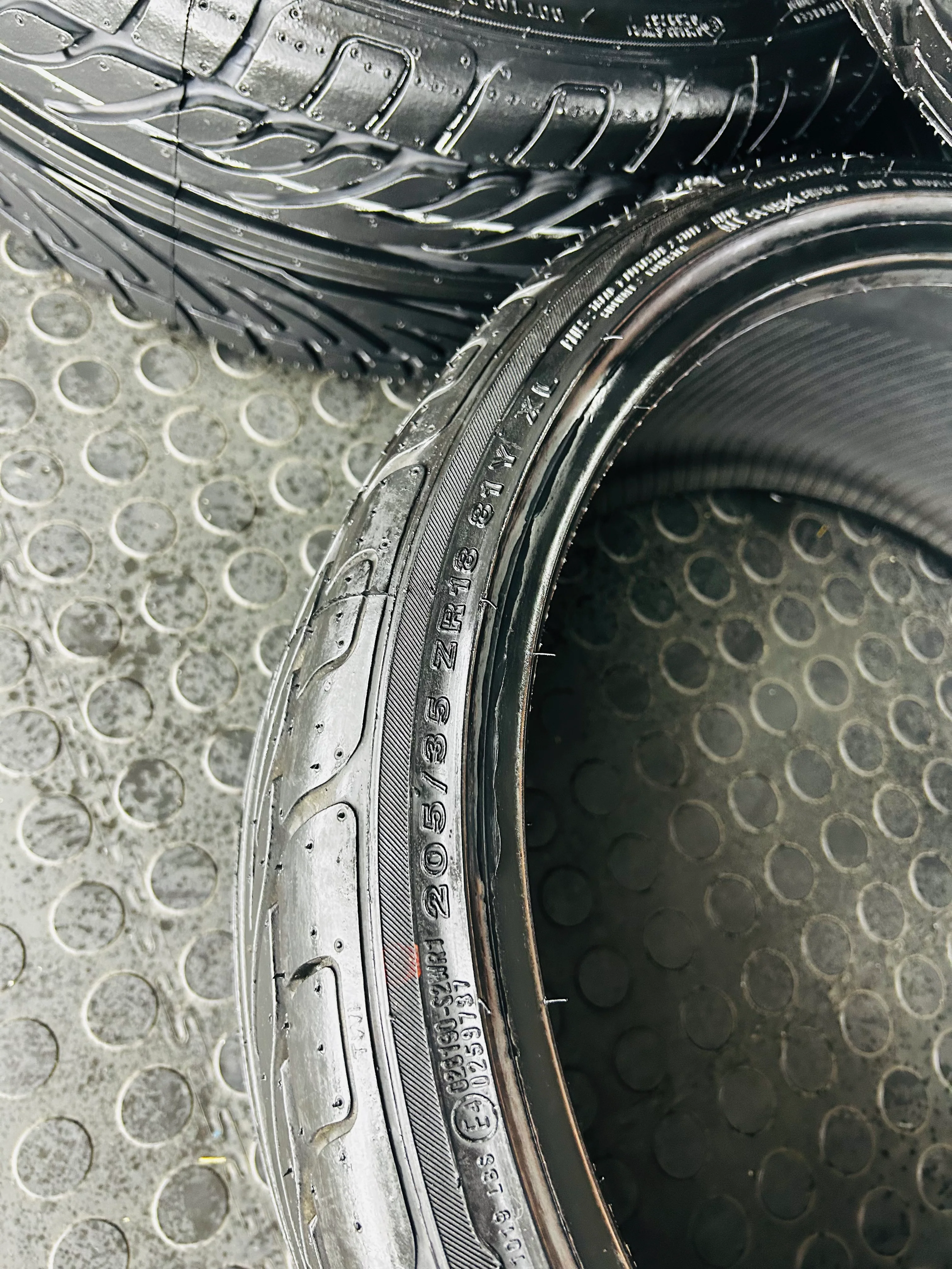205/35/18 ACCELERA ALPHA TYRE - Image 4