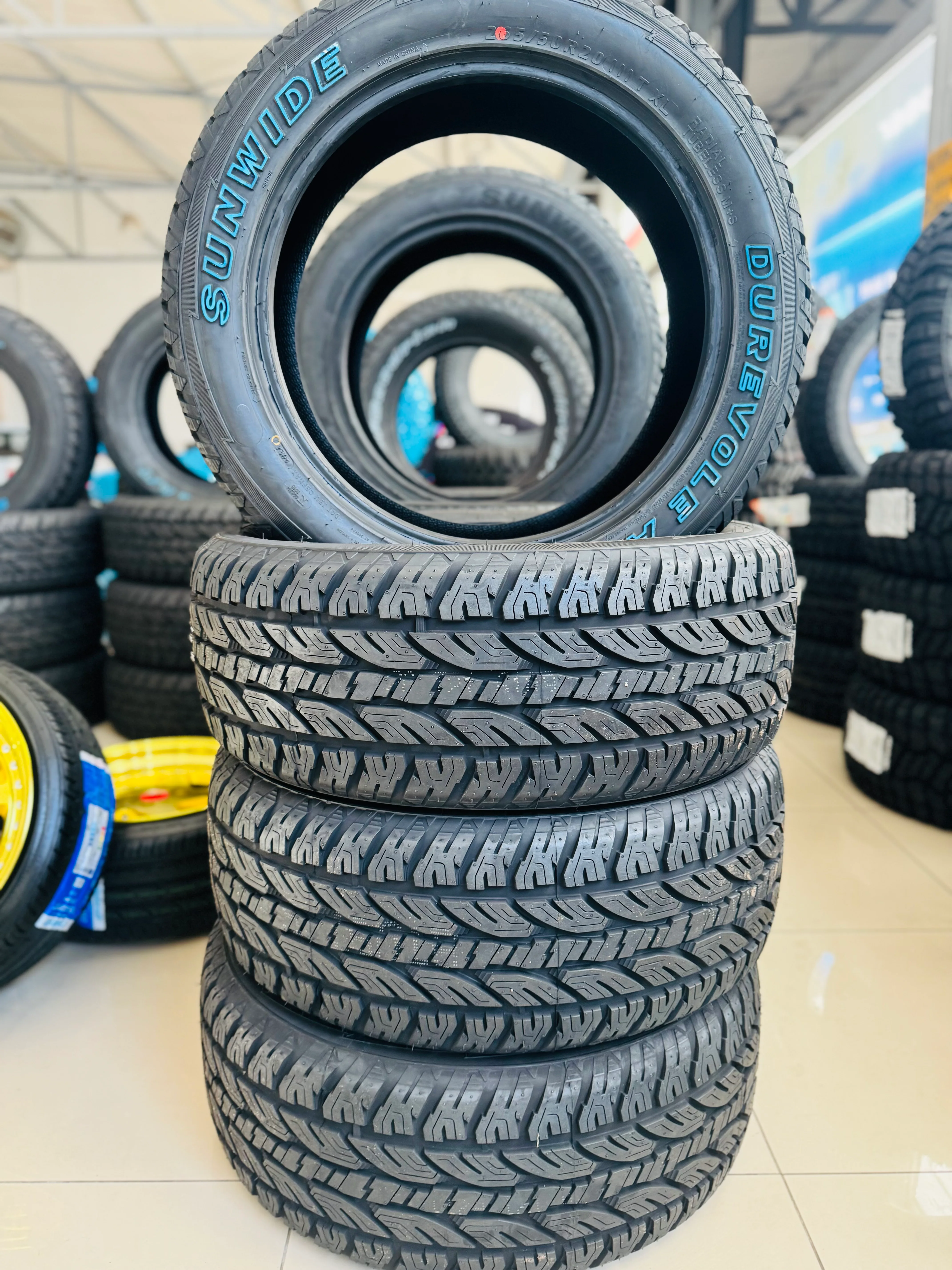 265/50/20 SUNWIDE DUREVOLE A/T TYRE WHITE LETTER - Image 9