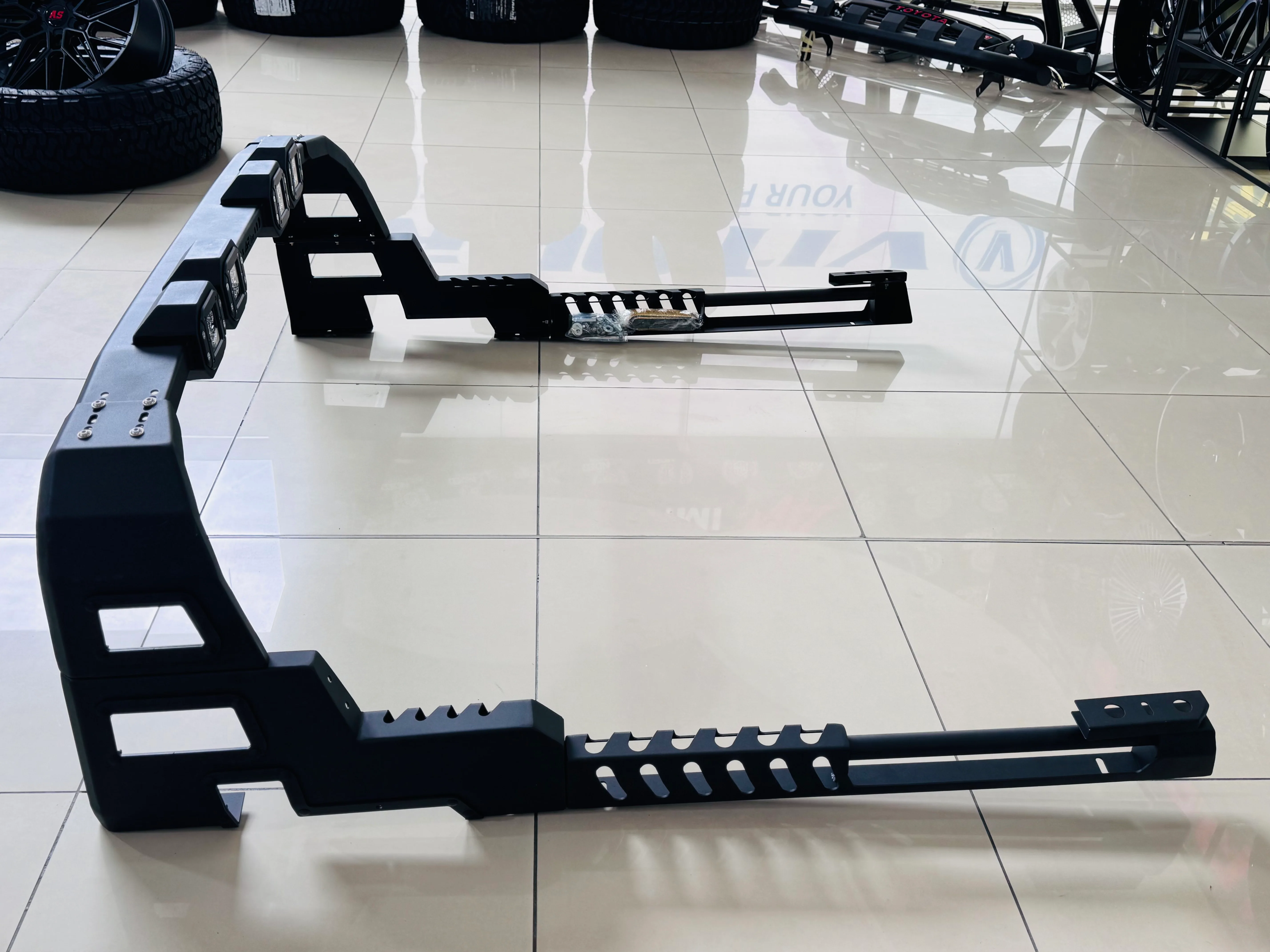 AR-Line AR15 ROLL BAR WITH LED FOR MOST BAKKIES - Image 9