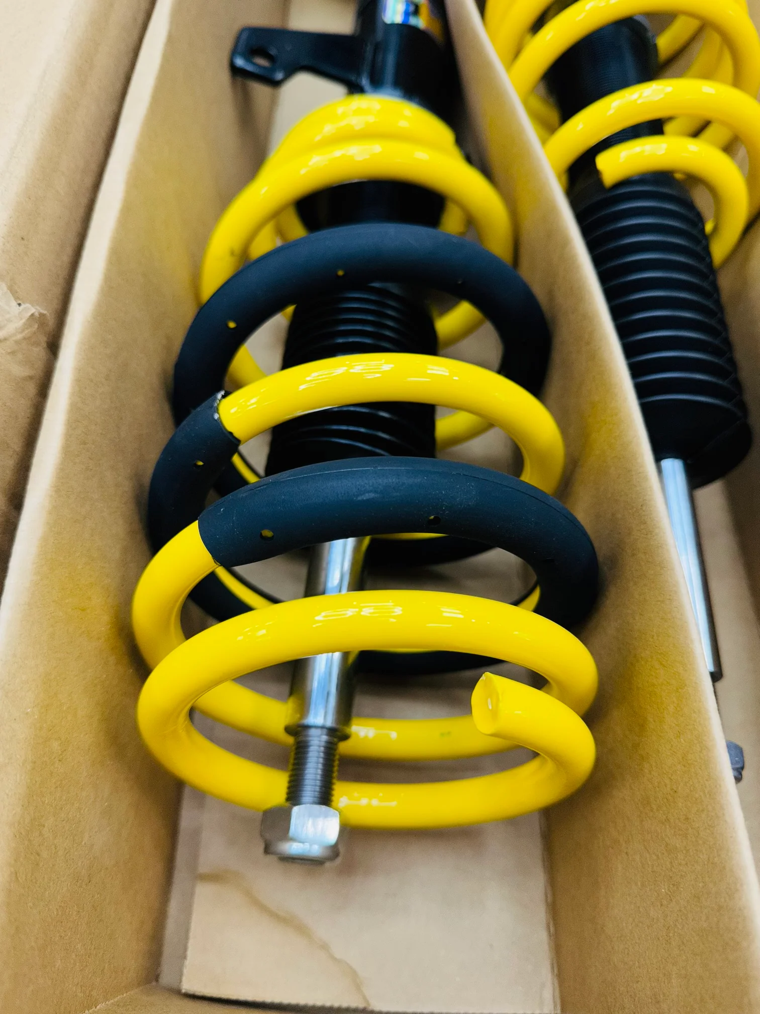 ARC MK7 GTI LOD DUAL HEIGHT ADJUSTABLE COILOVERS - Image 5