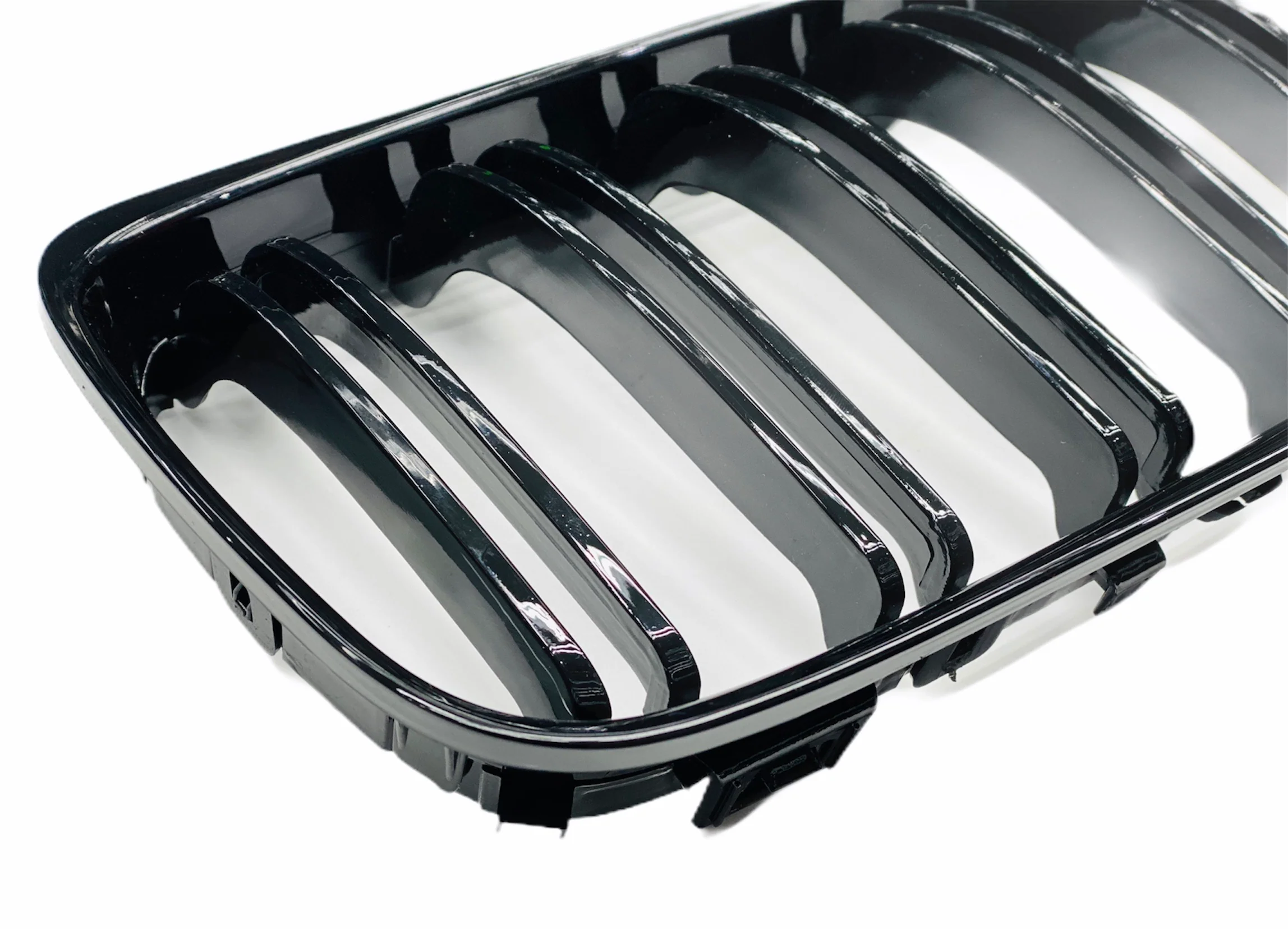 BMW E92 PREFACE LIFT DOUBLE SLAT GLOSS BLACK KIDNEY GRILLS - Image 2