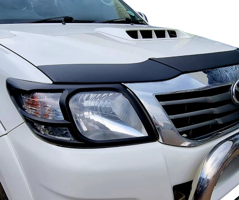 Bonnet guard HILUX D4D stick on Matt black - Image 2