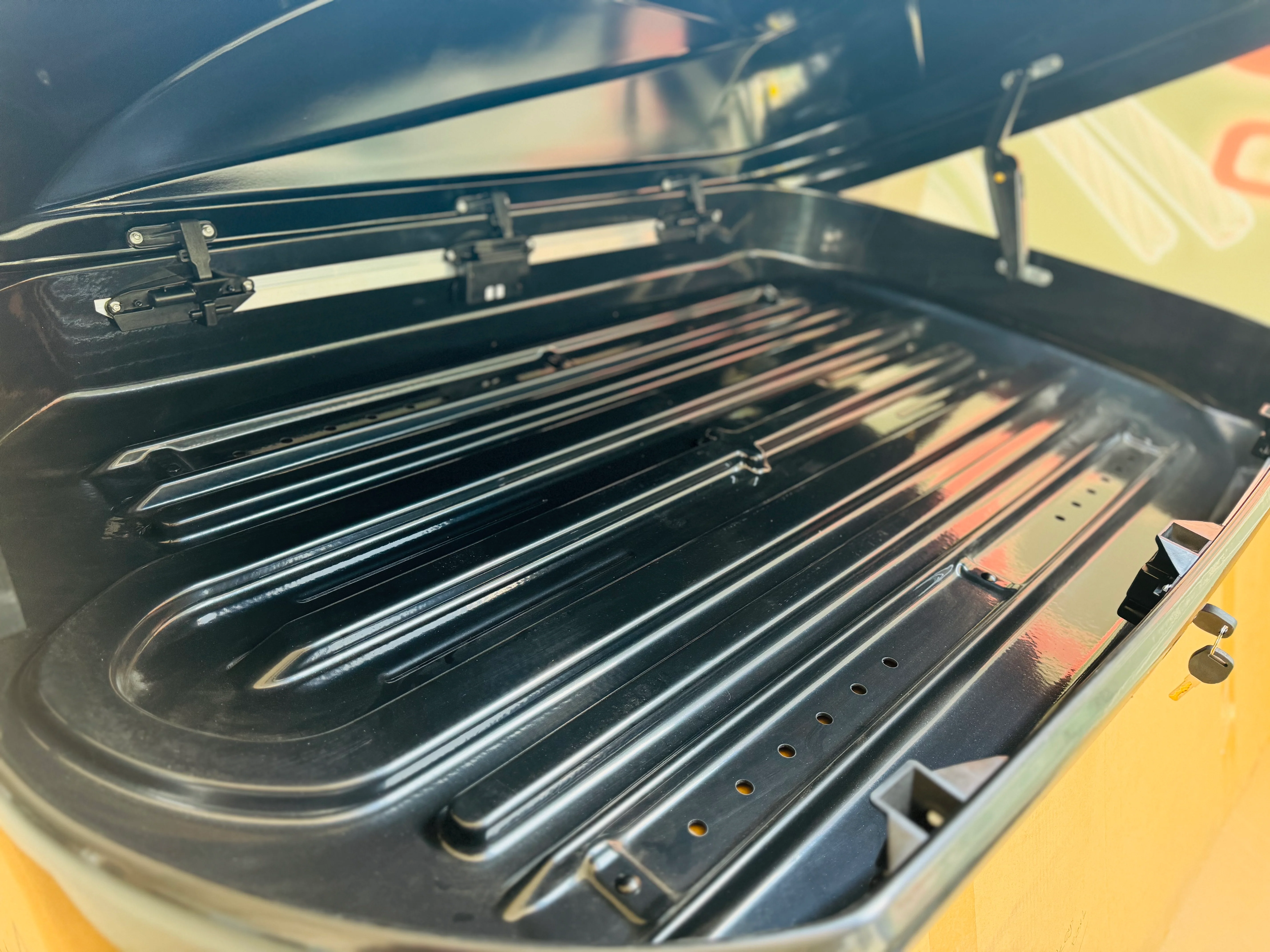 ROOF BOX 500L ABS PLASTIC - Image 6