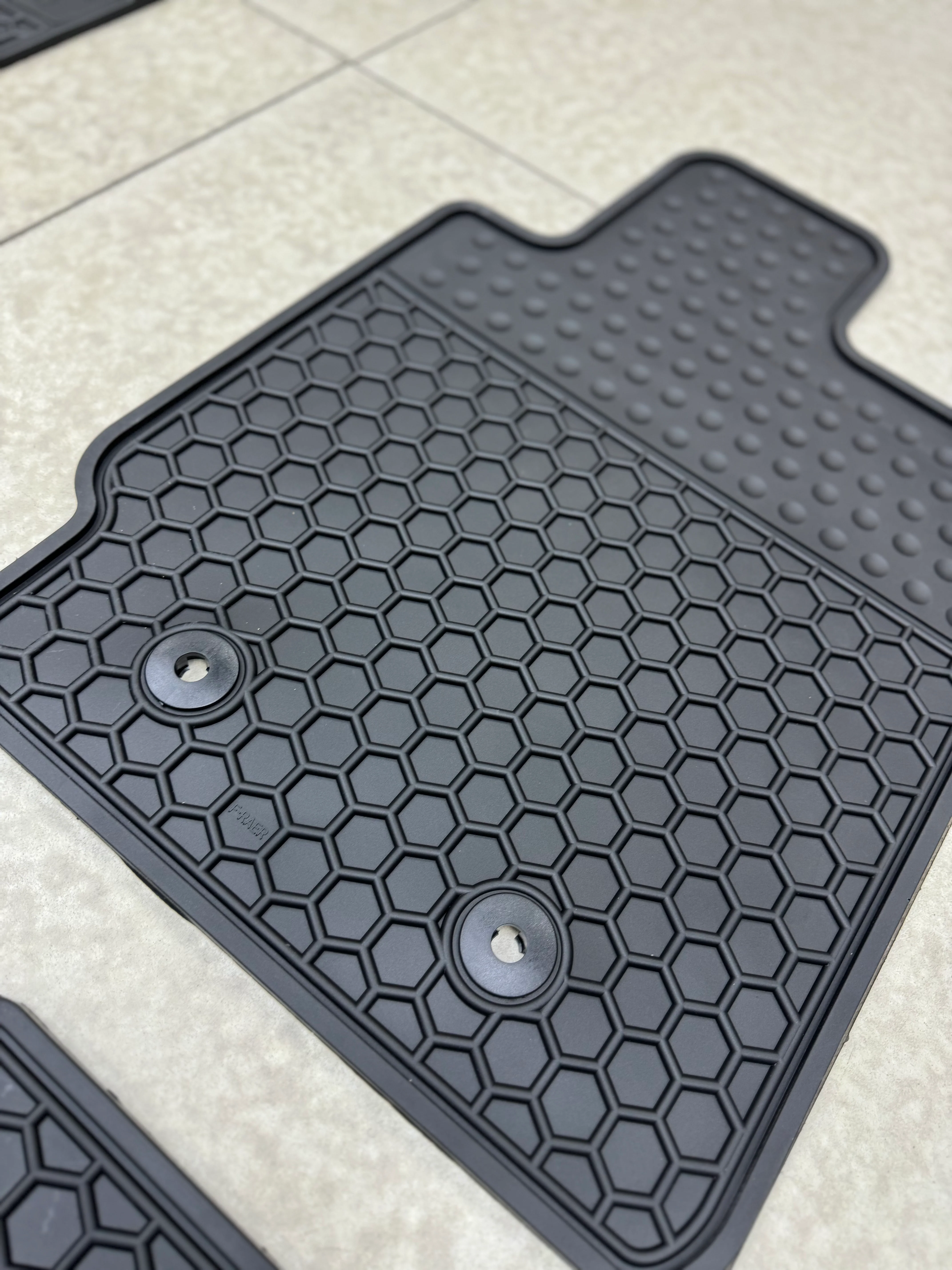 FORD RANGER NEXT GENERATION 2023+ RUBBER MATS 5pce set - Image 5