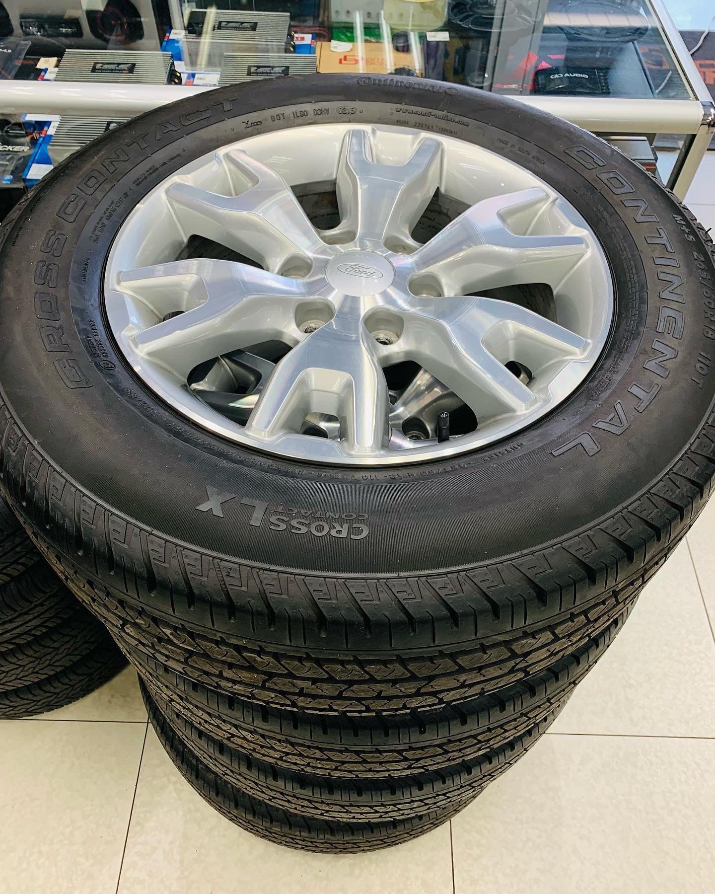FORD RANGER OEM WILDTRAK RIMS & TYRES NEW - Image 3