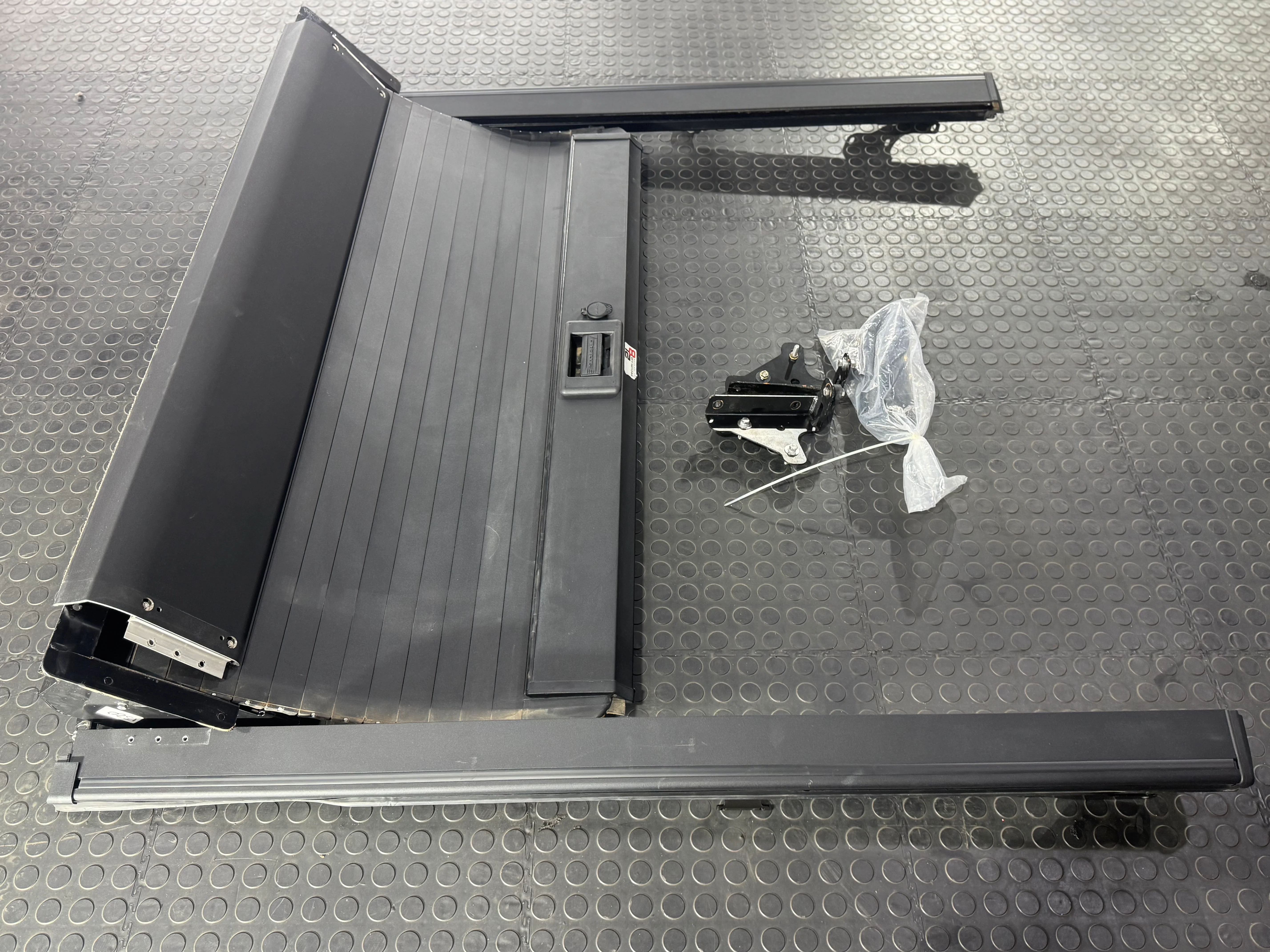 FORD RANGER RAPTOR T9 SECURE LID PRE OWNED - Image 6