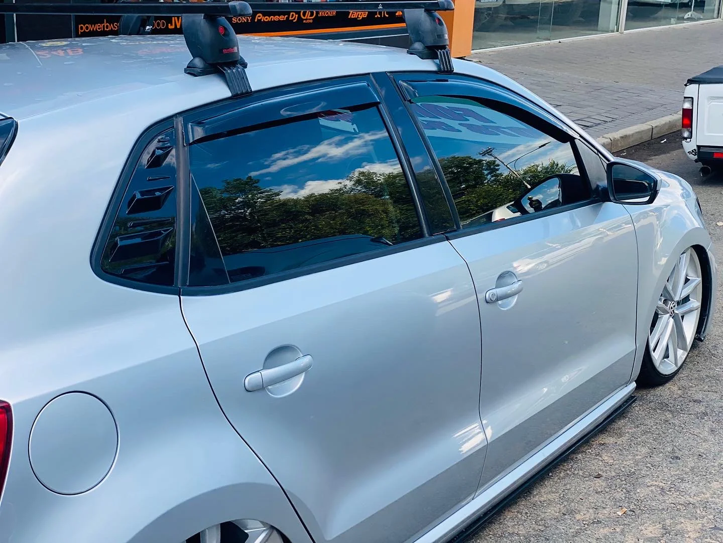 Polo 6 rear window louvers - Image 5