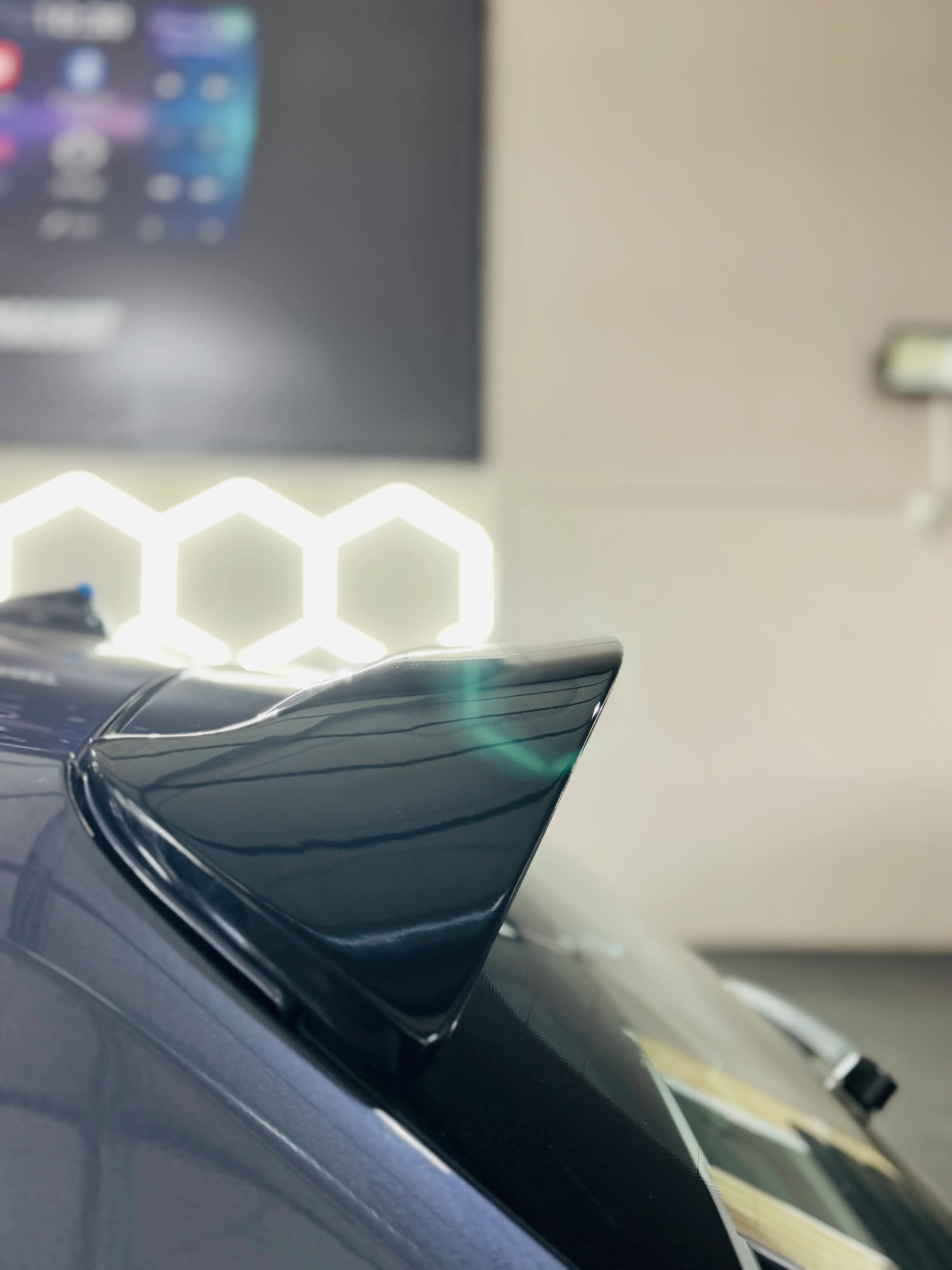 Polo 8 OET ROOF SPOILER - Image 6
