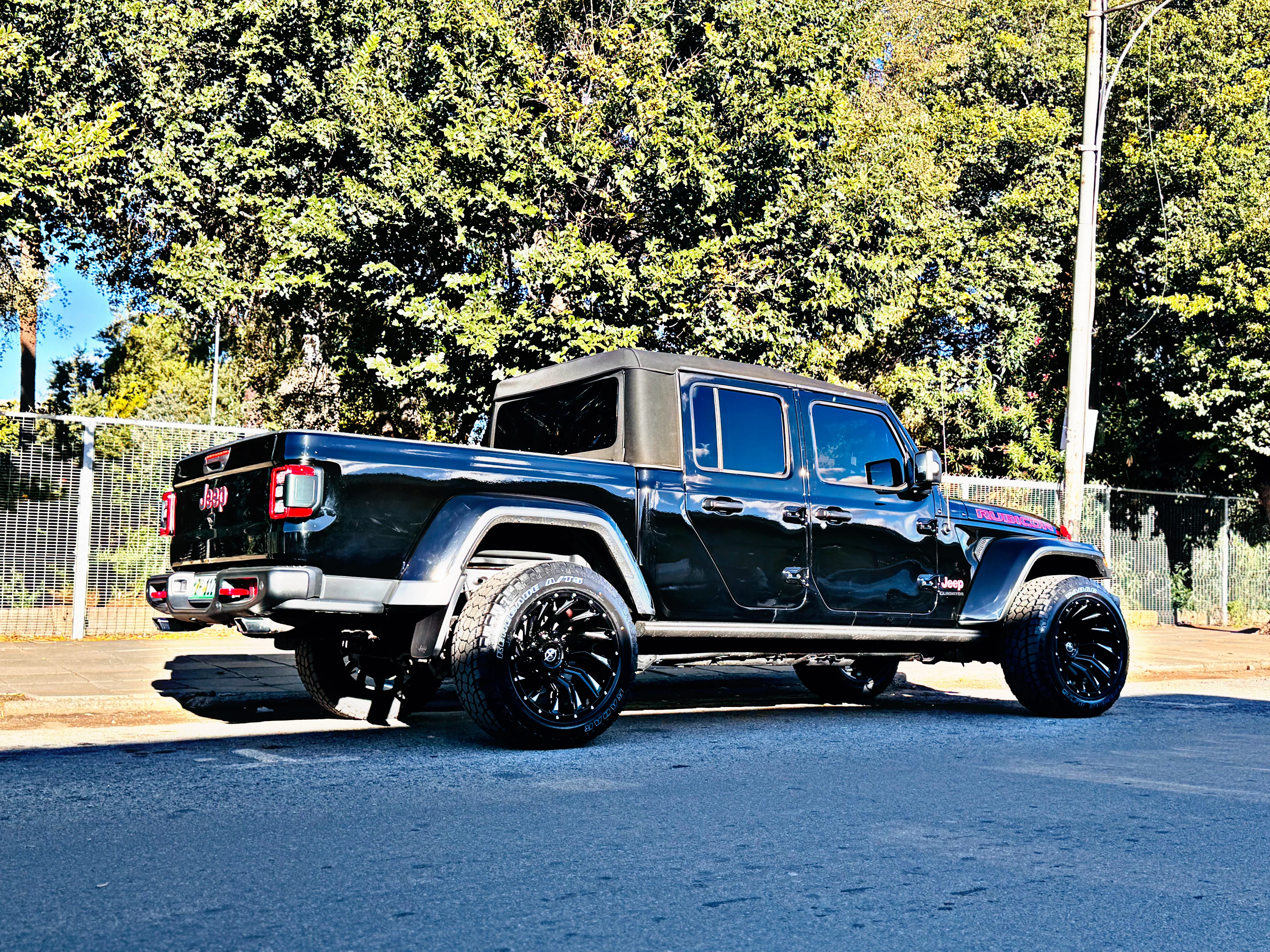 RADAR RENEGADE AT-5 33x12.5/20 TYRE WHITE LETTERS - Image 9