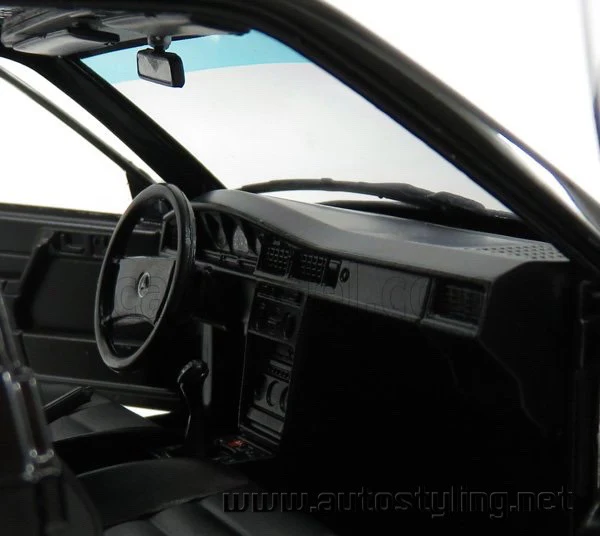 SOLIDO 1:18 SCALE MODEL CAR MERCEDES 190E EVO2 - Image 8