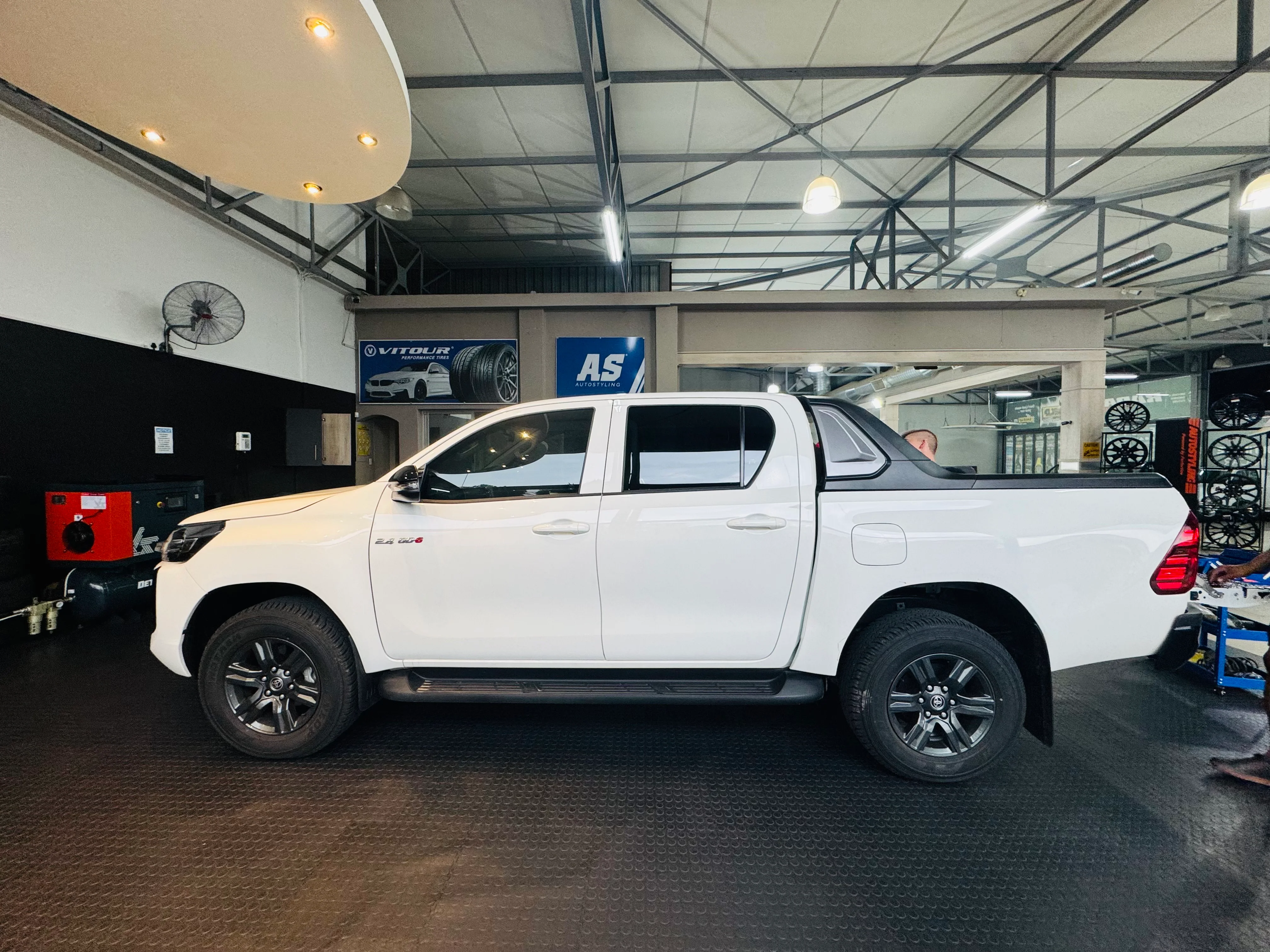 Toyota hilux 2016 -2021 OEM Style Sports Roll Bar - Image 8