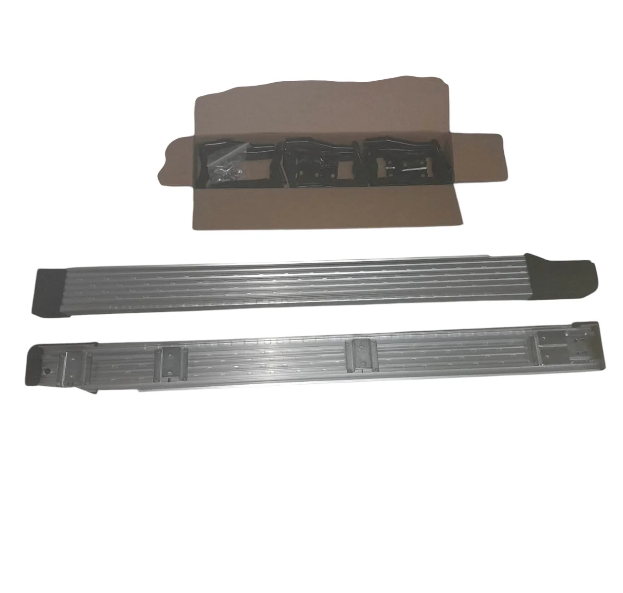 Toyota Land Cruiser 79 2door STEPS BRAND NEW - Image 2