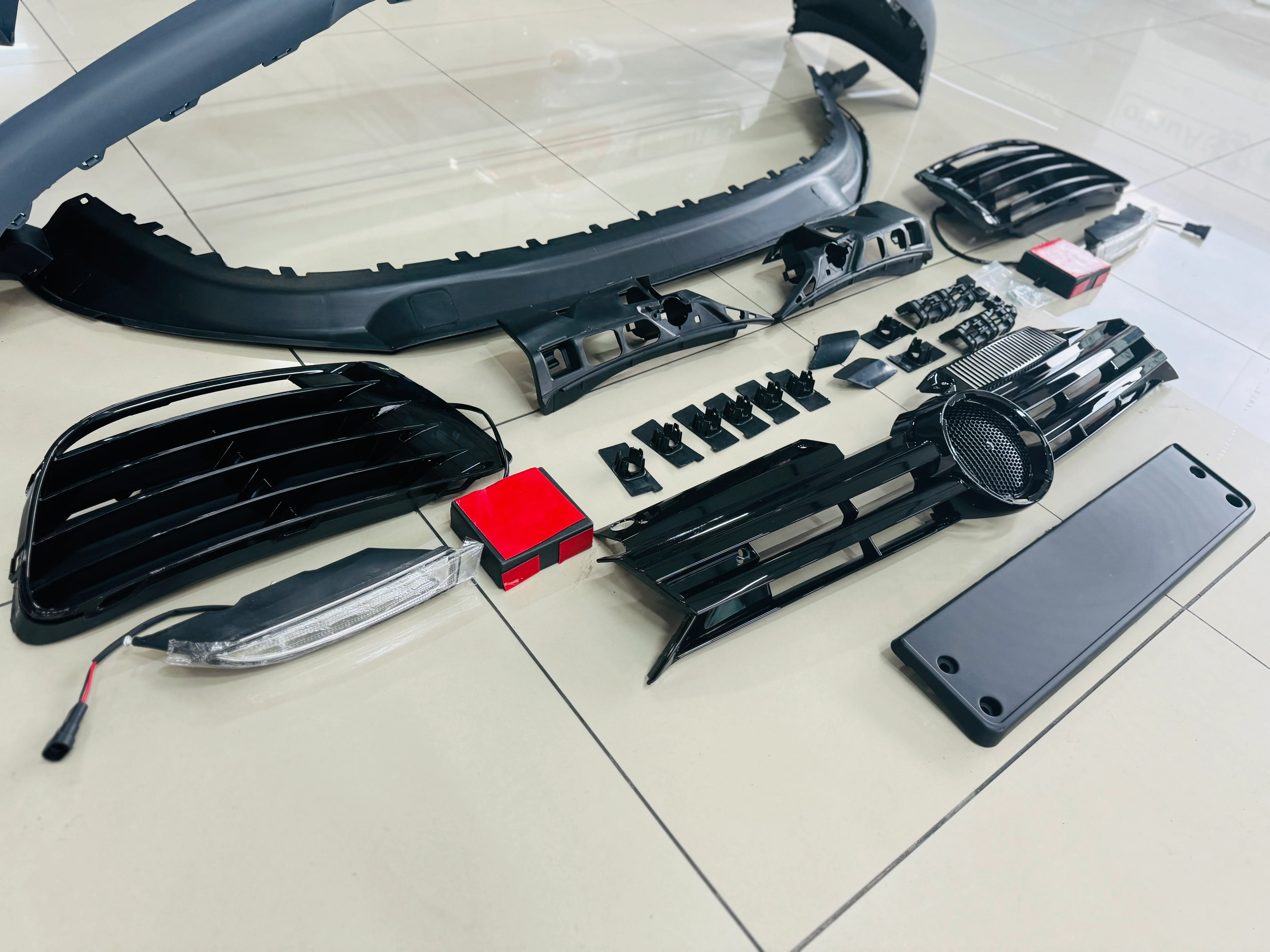 VW GOLF MK6 to MK6R FRONT BUMPER KIT UPGRADE - Image 4
