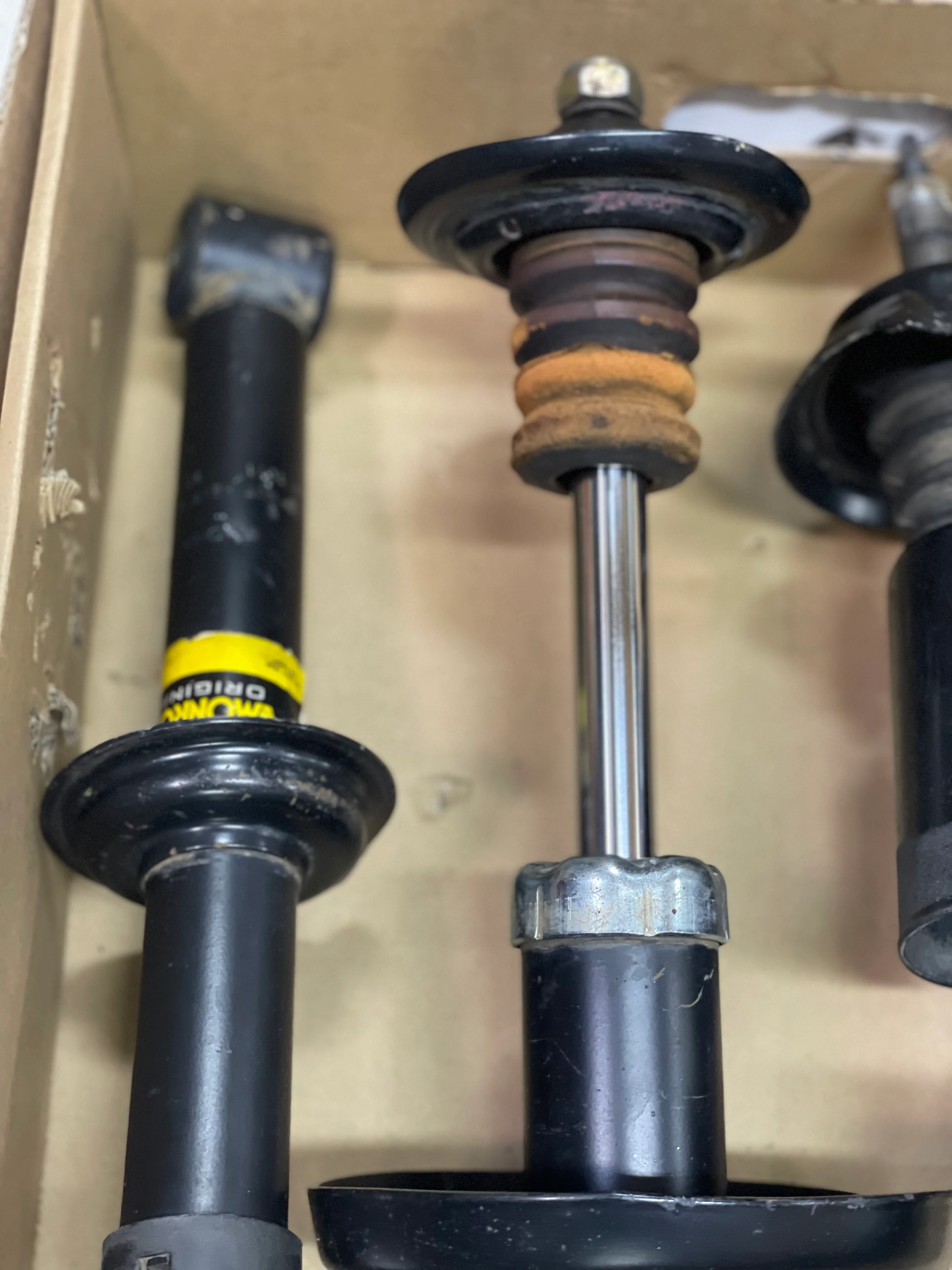 VW MK1 PREOWNED SHOCKS - Image 6