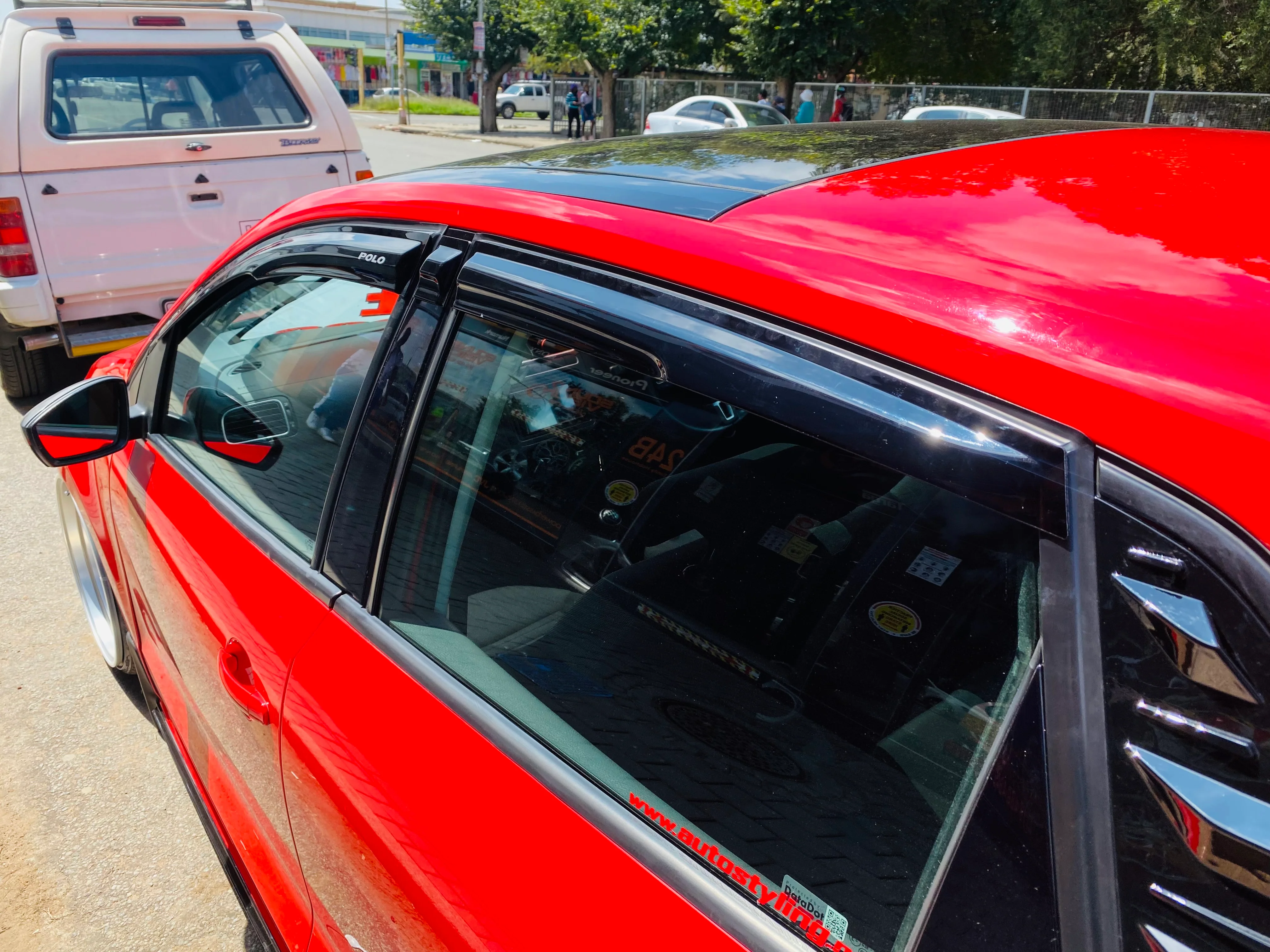 Windshields for volkswagen gloss black - Image 3